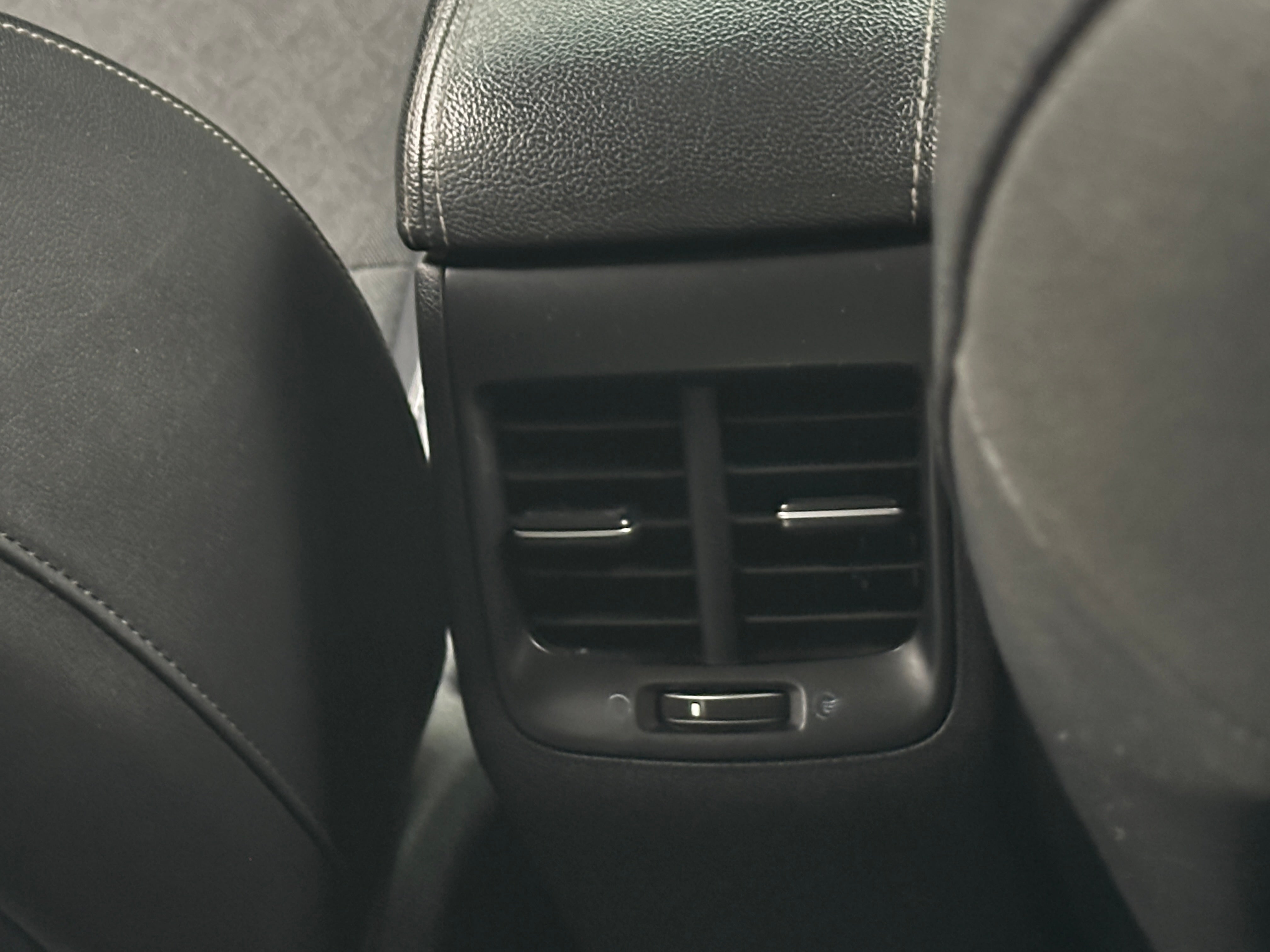 2019 Kia Niro EX - Photo 4