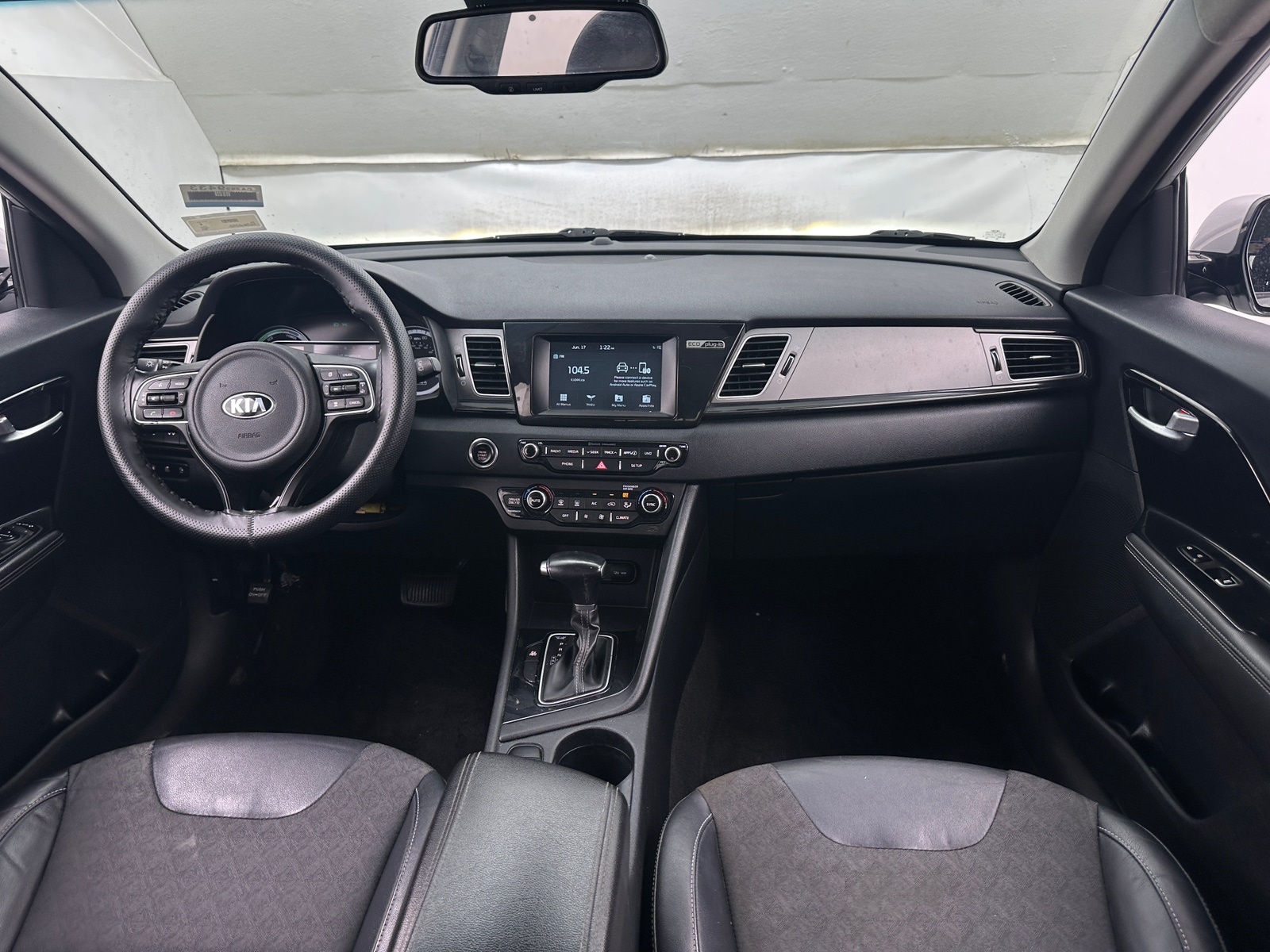Thumbnail: 2019 Kia Niro - 3