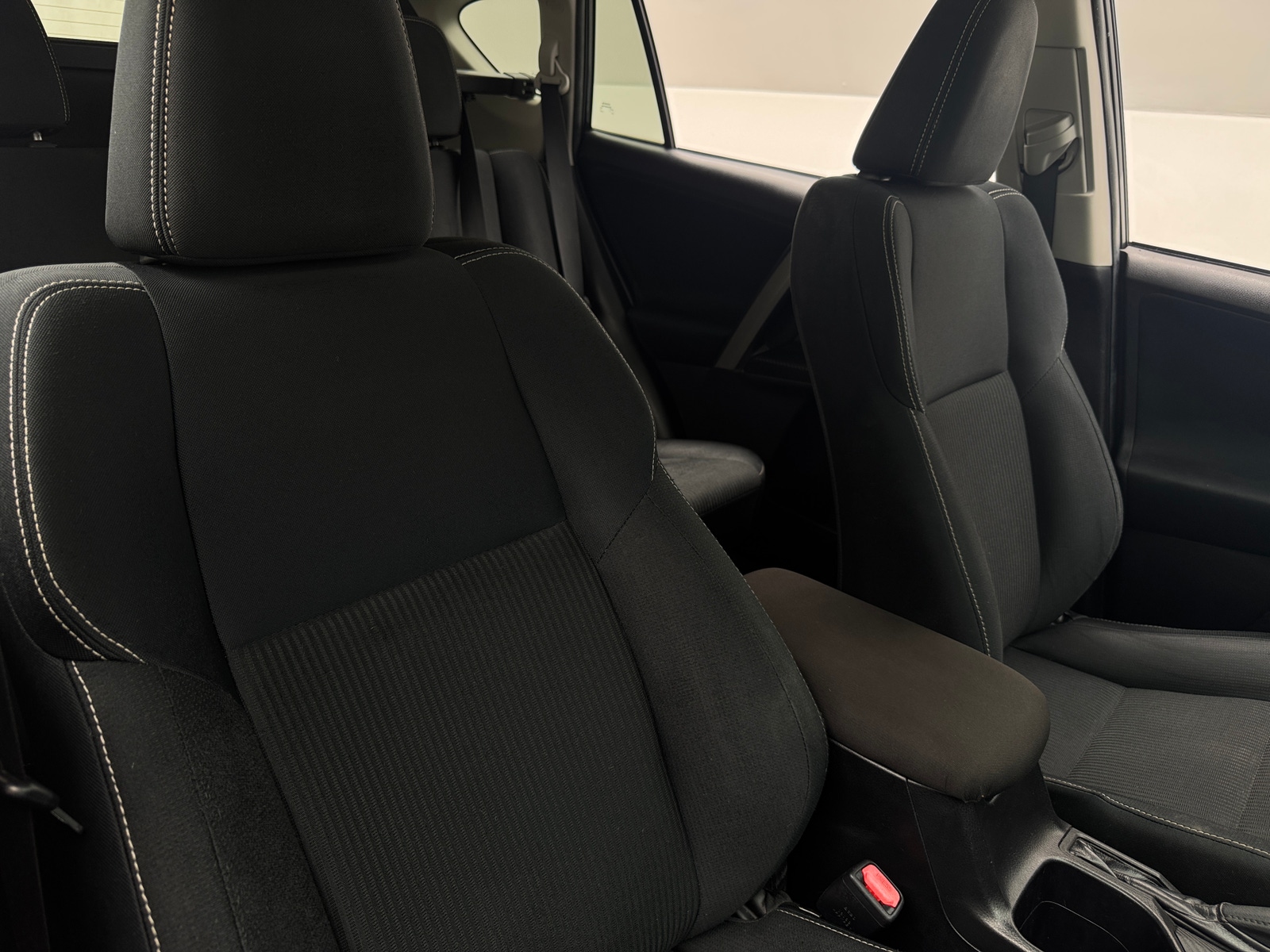 Thumbnail: 2013 Toyota RAV4 - 2