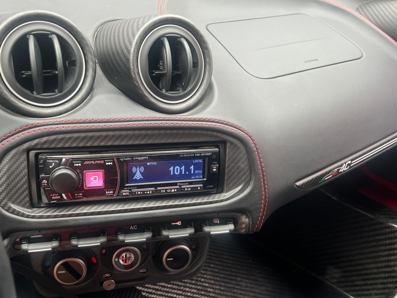 Thumbnail: 2016 Alfa Romeo 4C - 3