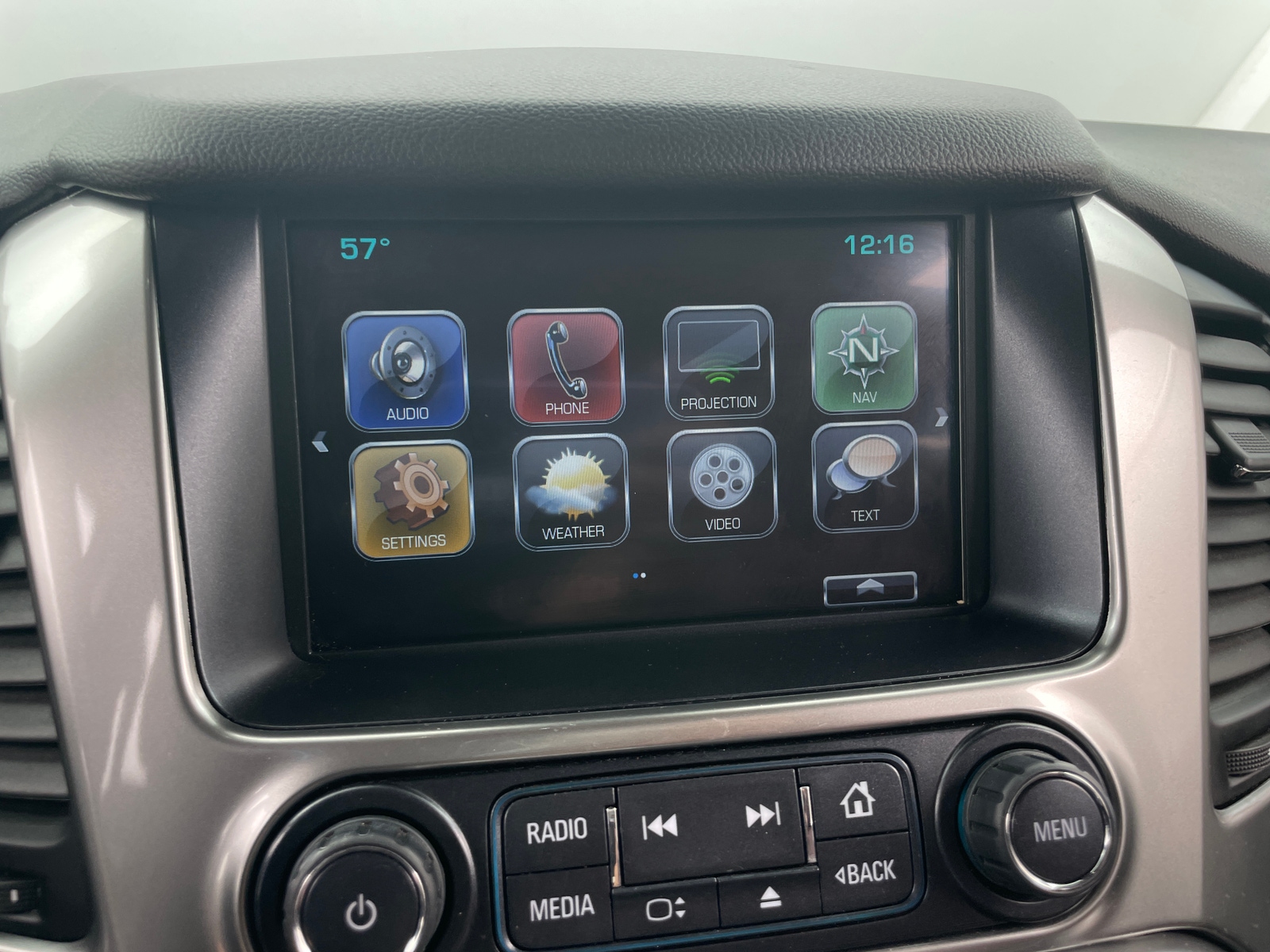 Thumbnail: 2020 Chevrolet Suburban - 3