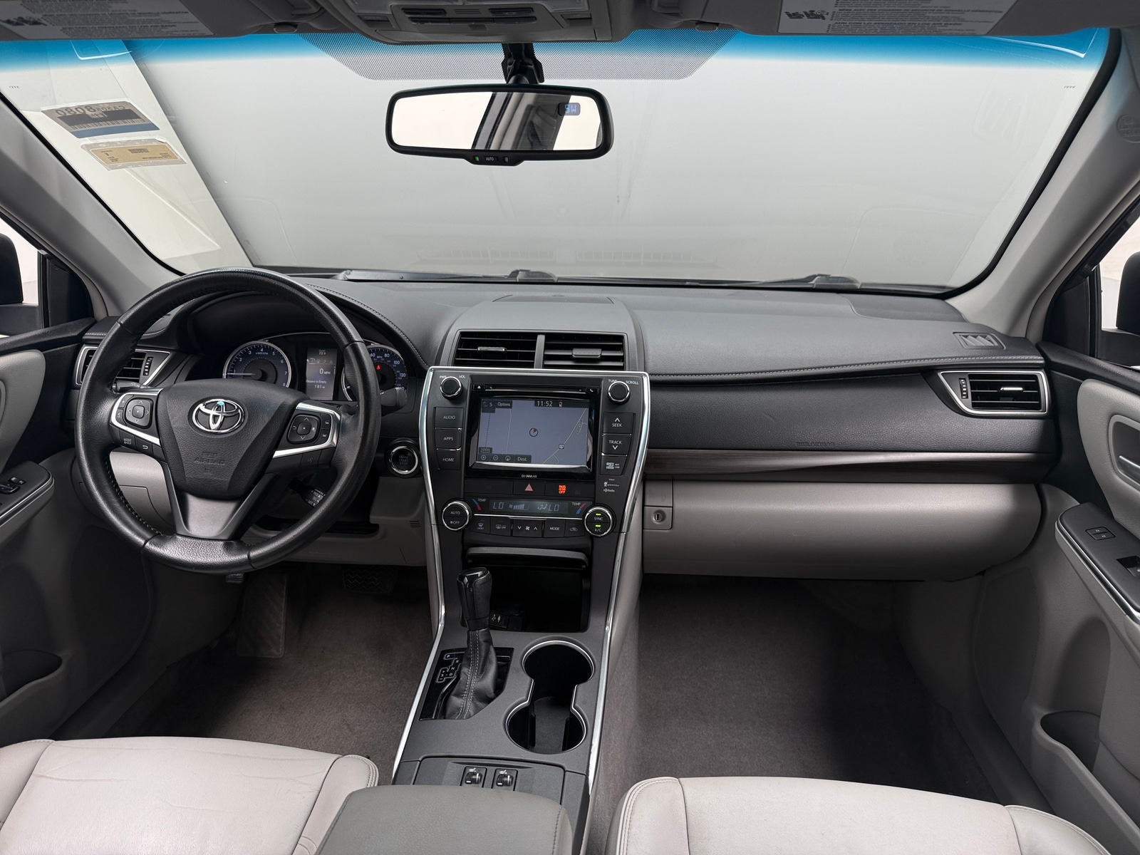 Thumbnail: 2016 Toyota Camry - 3