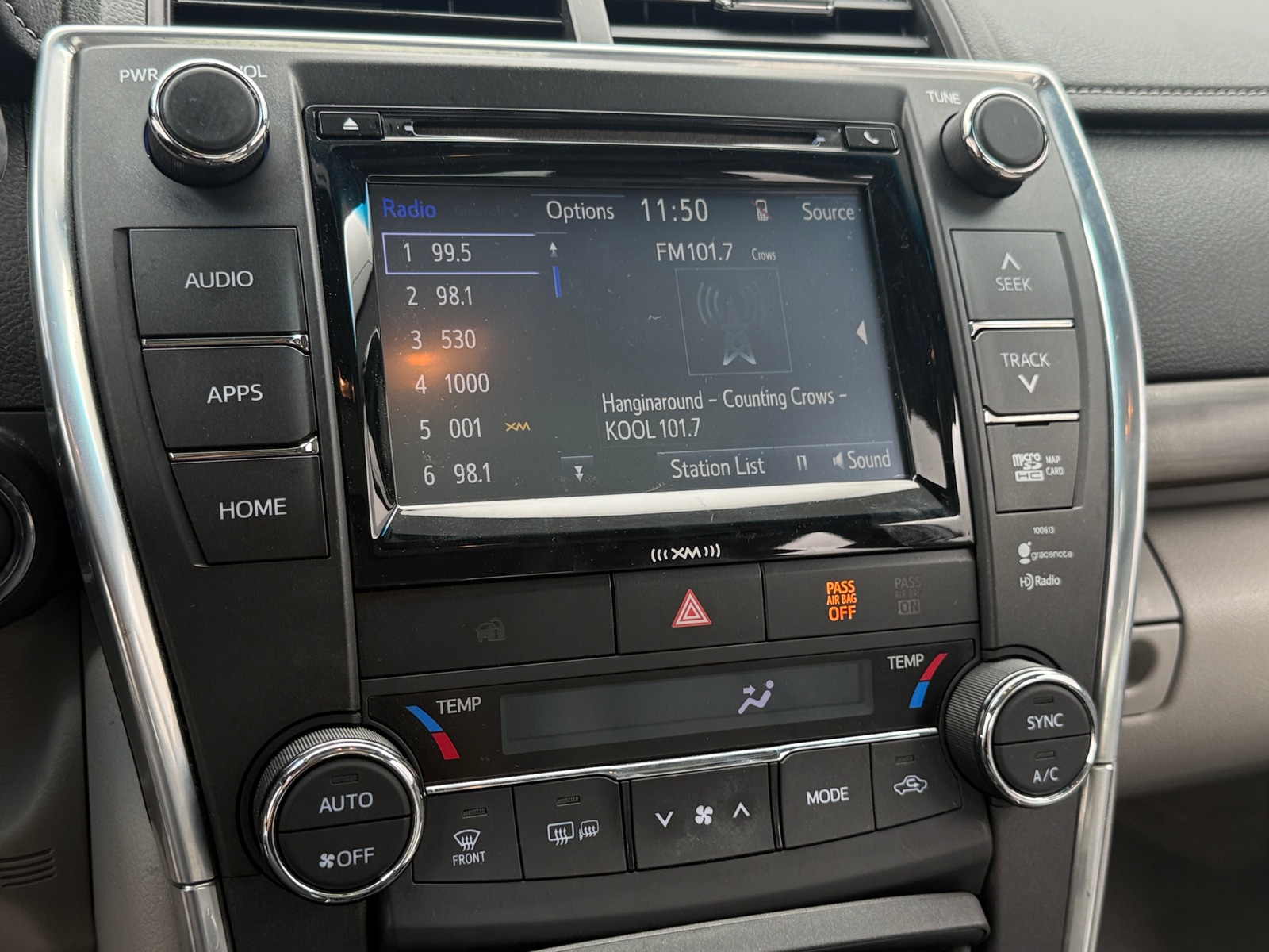 Thumbnail: 2016 Toyota Camry - 4