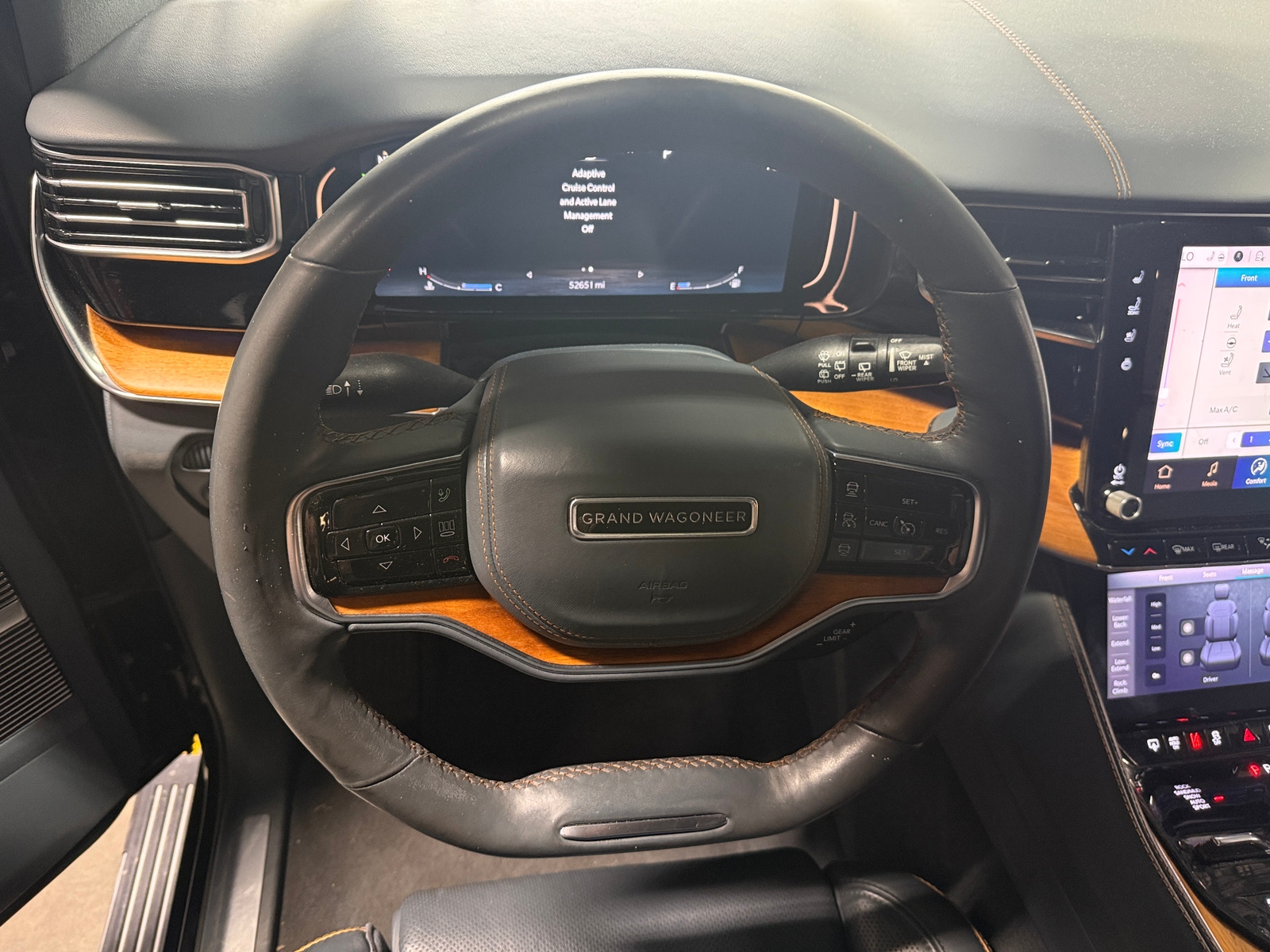 Thumbnail: 2022 Jeep Grand Wagoneer - 4