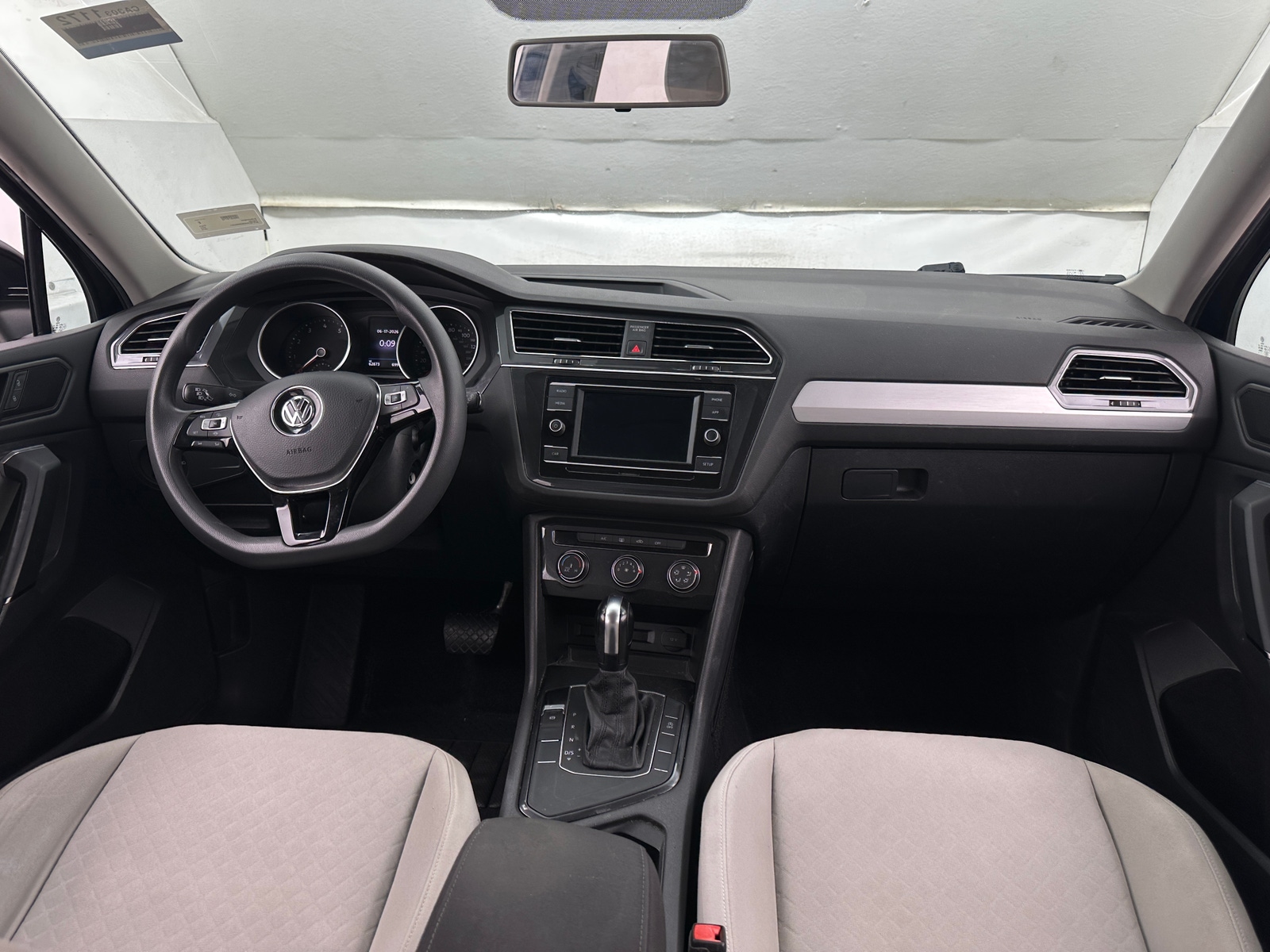 Thumbnail: 2019 Volkswagen Tiguan - 3