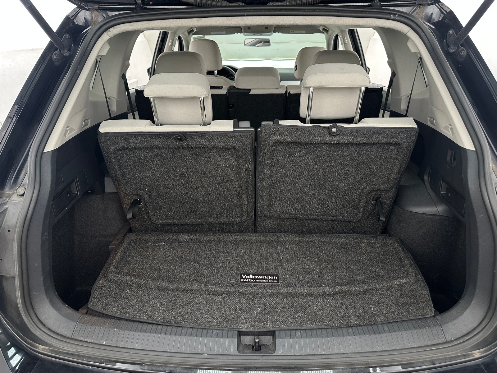 Thumbnail: 2019 Volkswagen Tiguan - 7