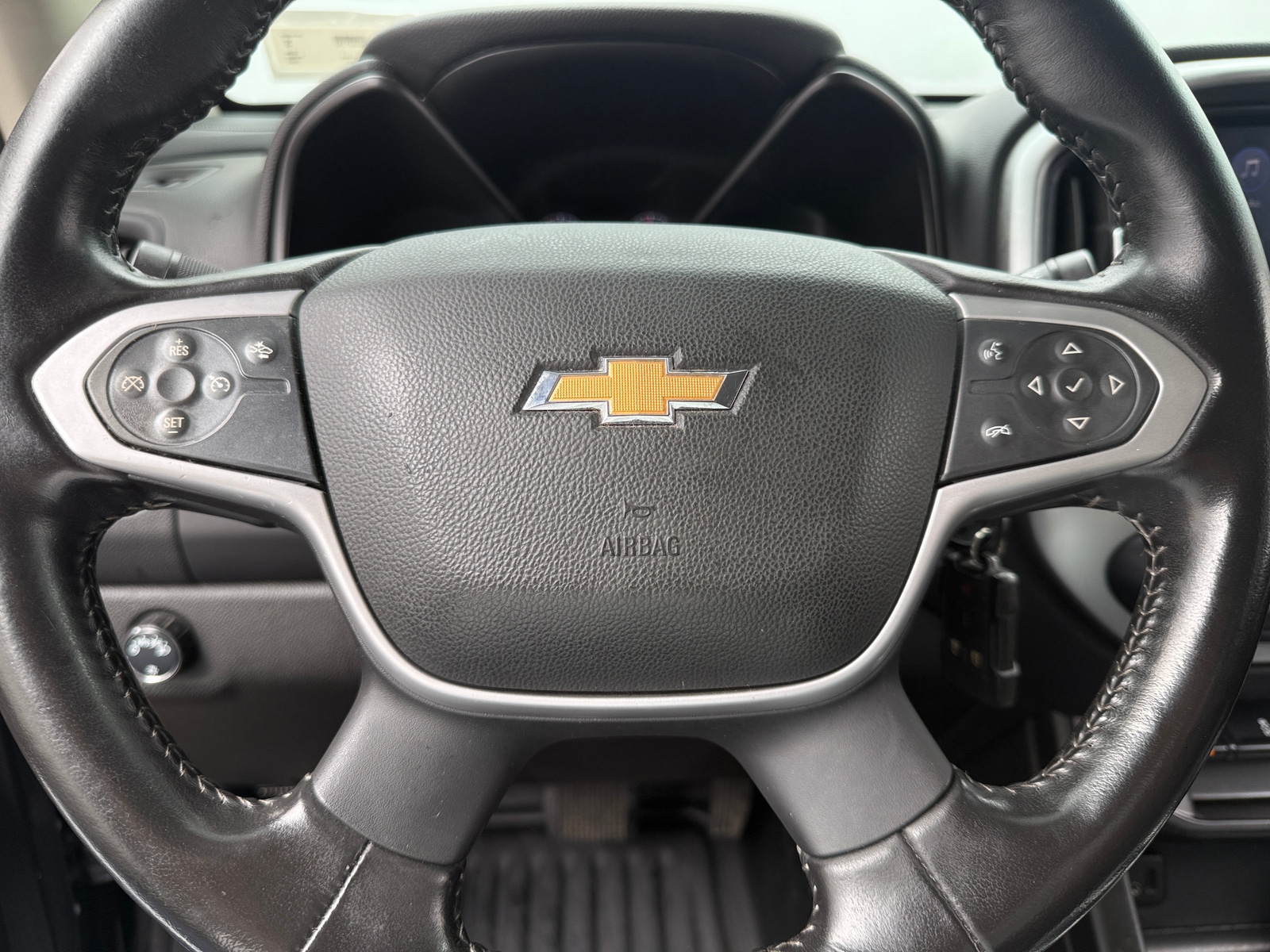 Thumbnail: 2022 Chevrolet Colorado - 4