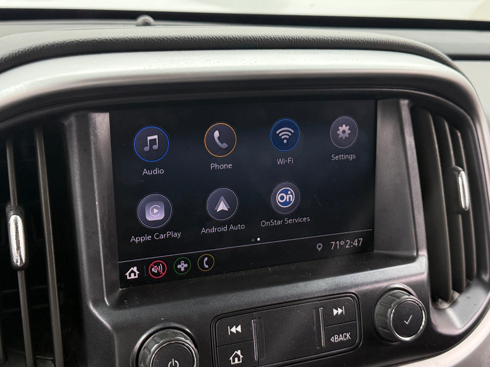 Thumbnail: 2022 Chevrolet Colorado - 3