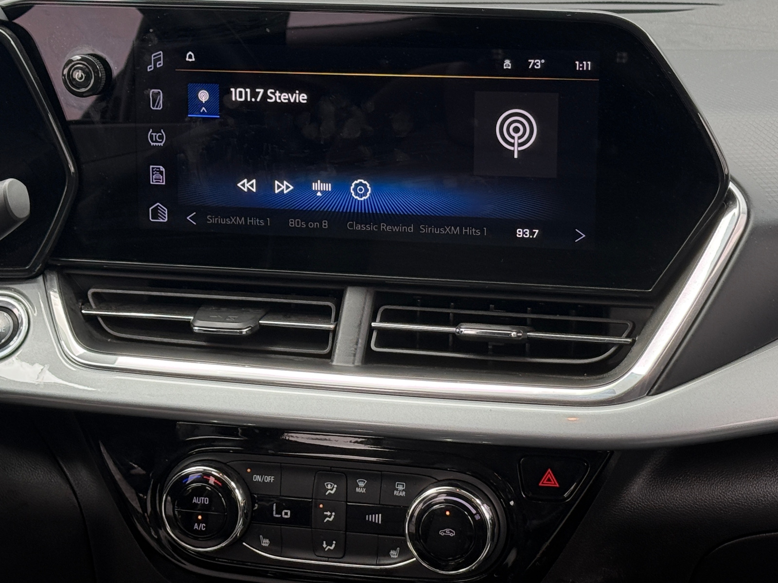 Thumbnail: 2024 Chevrolet Trax - 4