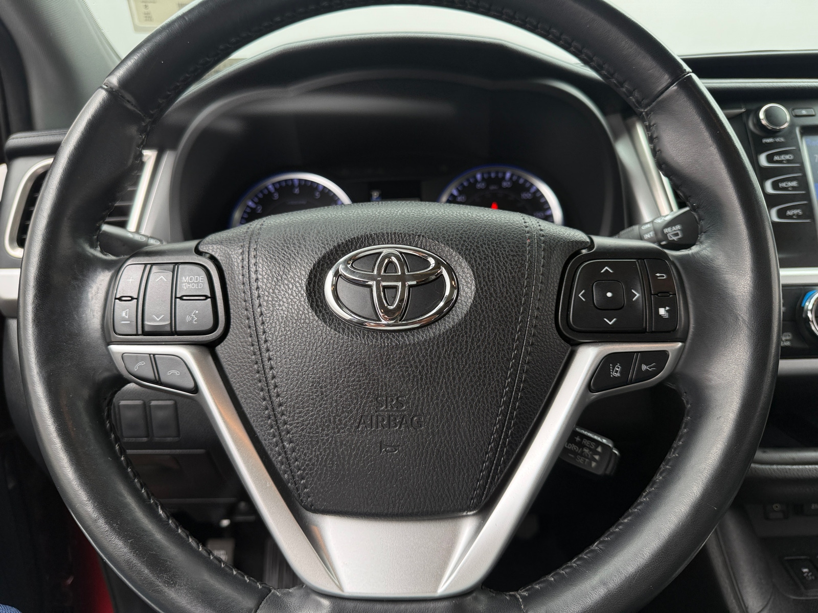 Thumbnail: 2019 Toyota Highlander - 4