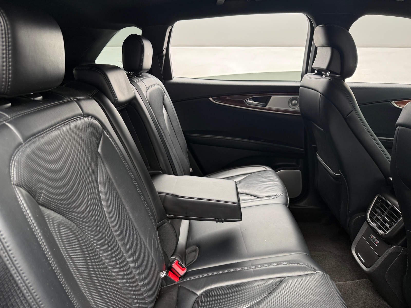 Thumbnail: 2019 Lincoln Nautilus - 5