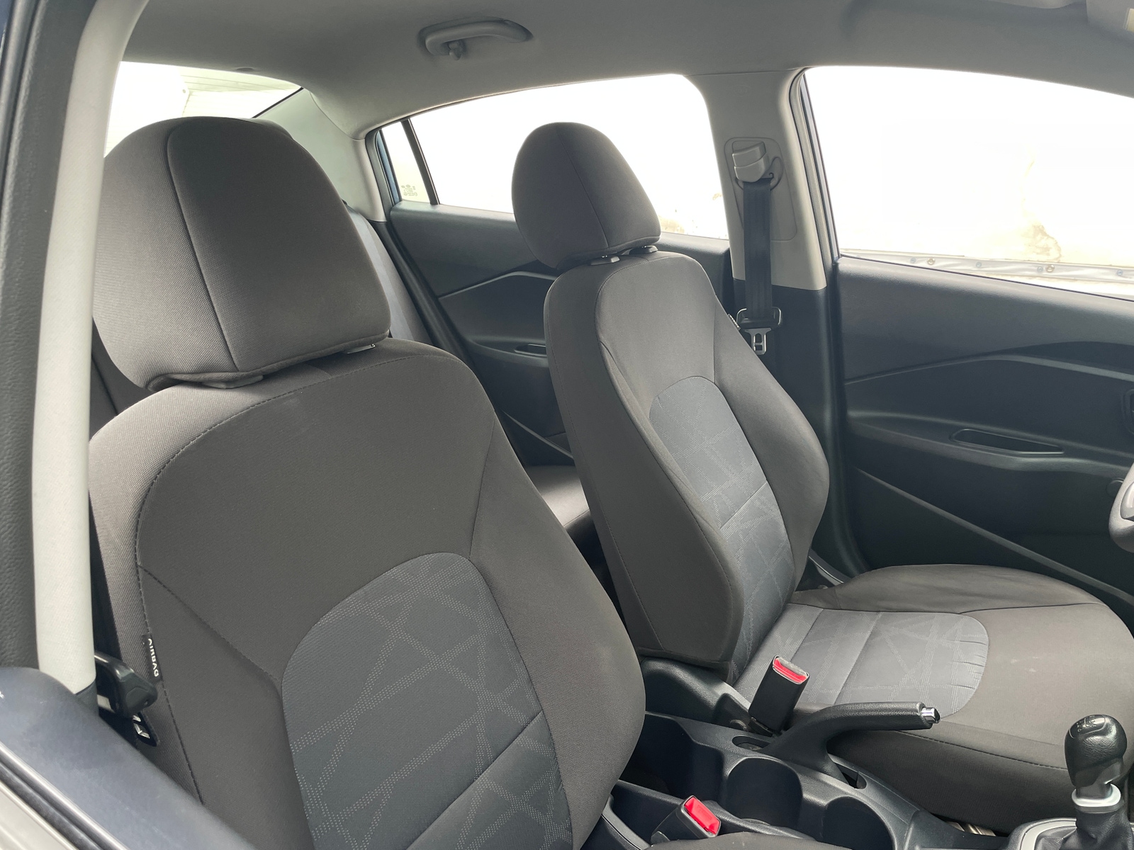 Thumbnail: 2016 Kia Rio - 2