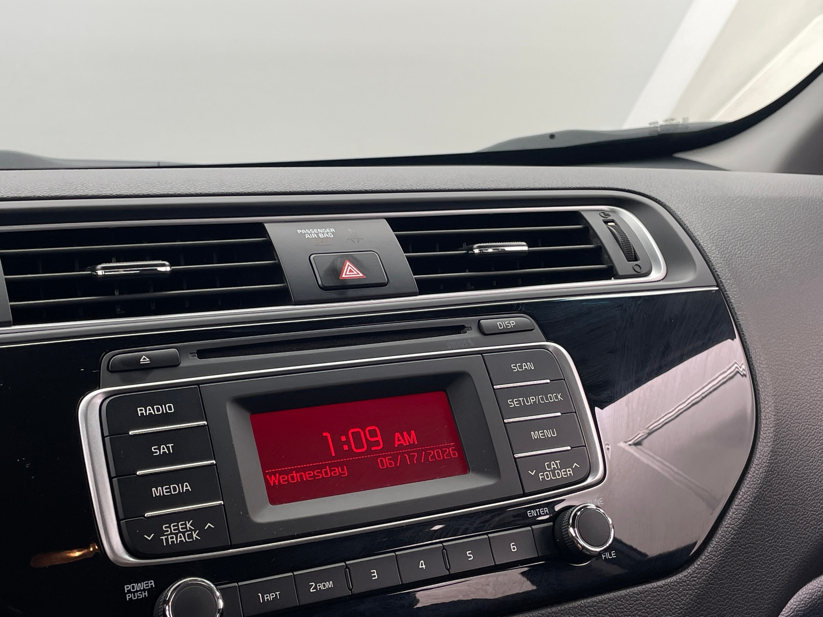 Thumbnail: 2016 Kia Rio - 4