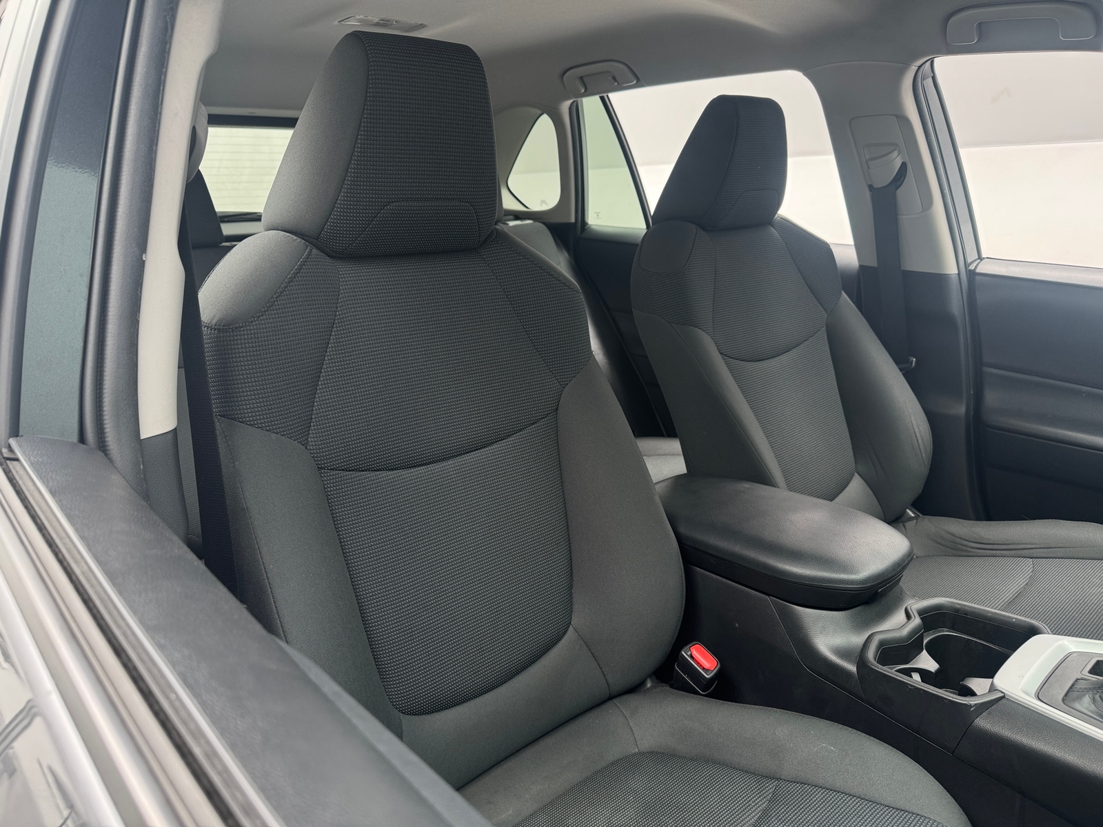 Thumbnail: 2021 Toyota RAV4 - 2