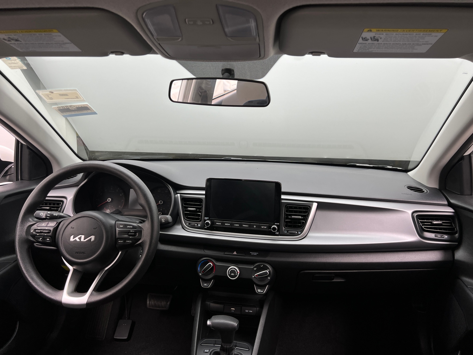 Thumbnail: 2023 Kia Rio - 3