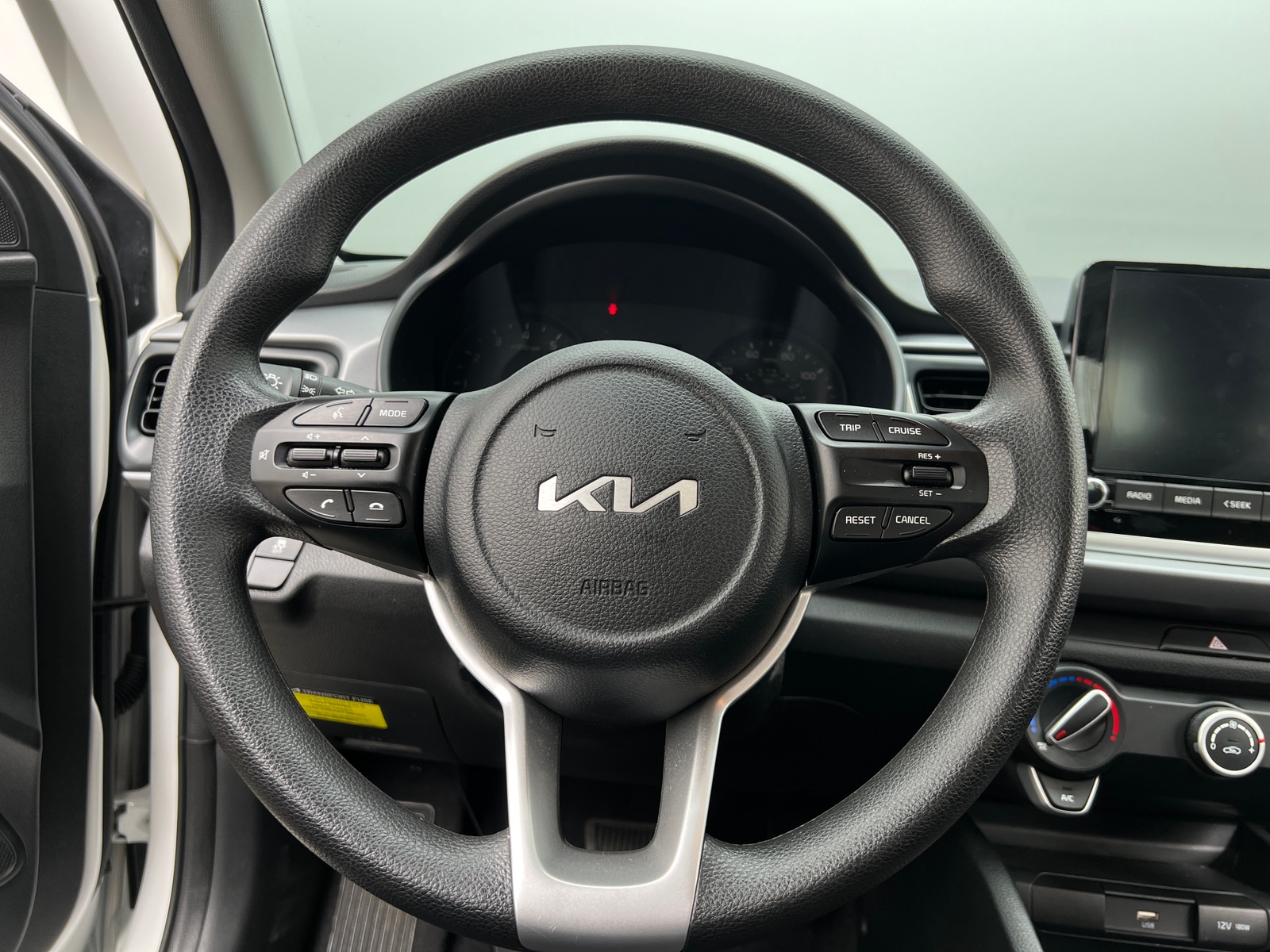 Thumbnail: 2023 Kia Rio - 5