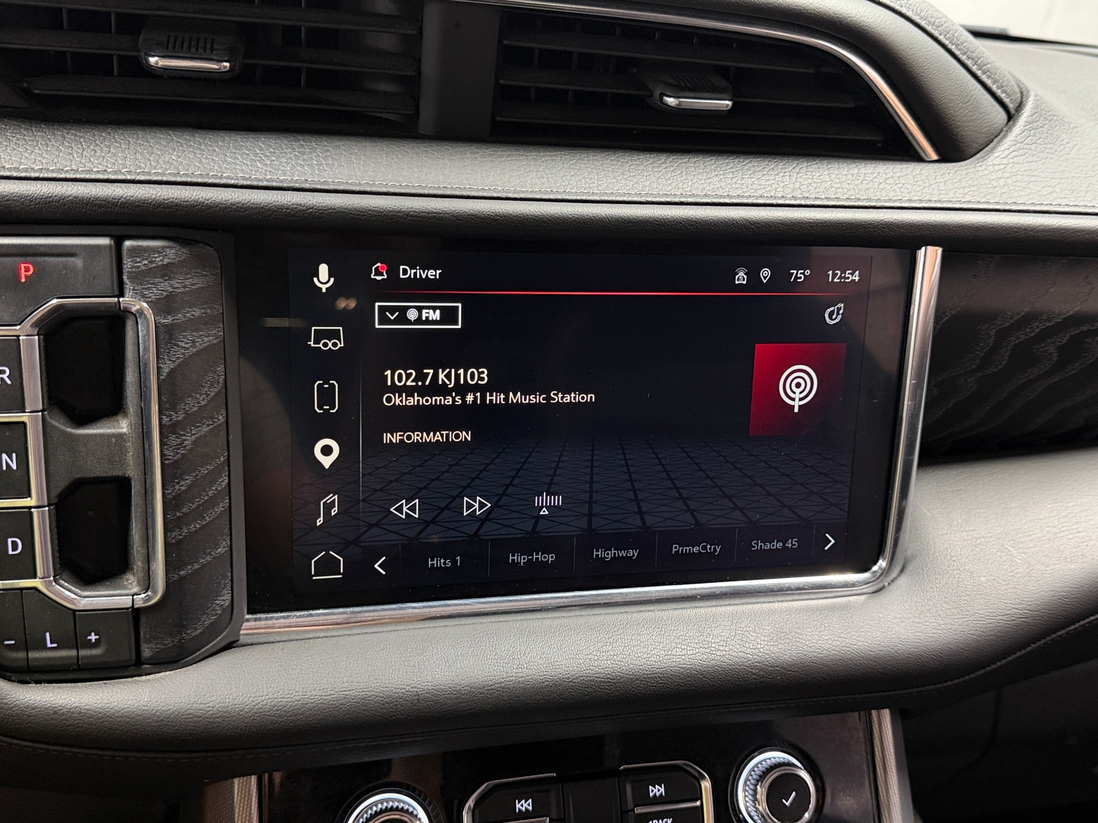 Thumbnail: 2023 GMC Yukon - 3