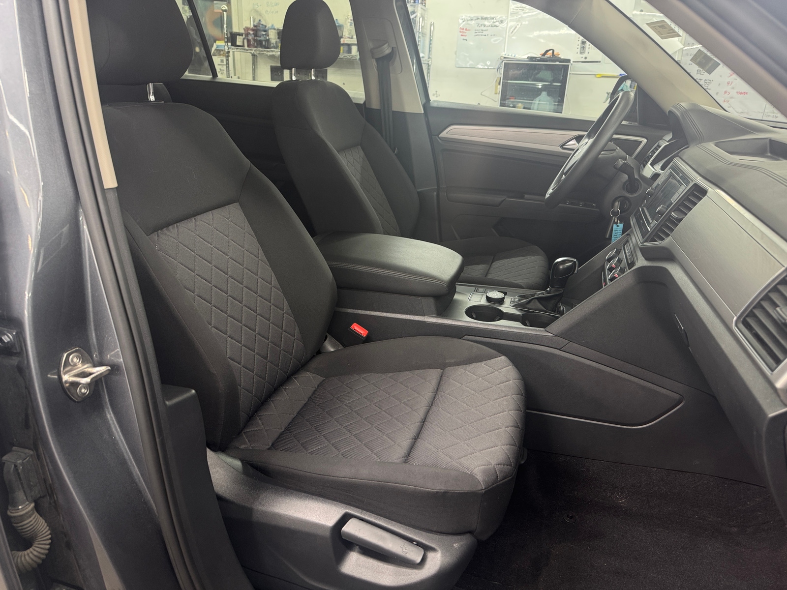 Thumbnail: 2018 Volkswagen Atlas - 2