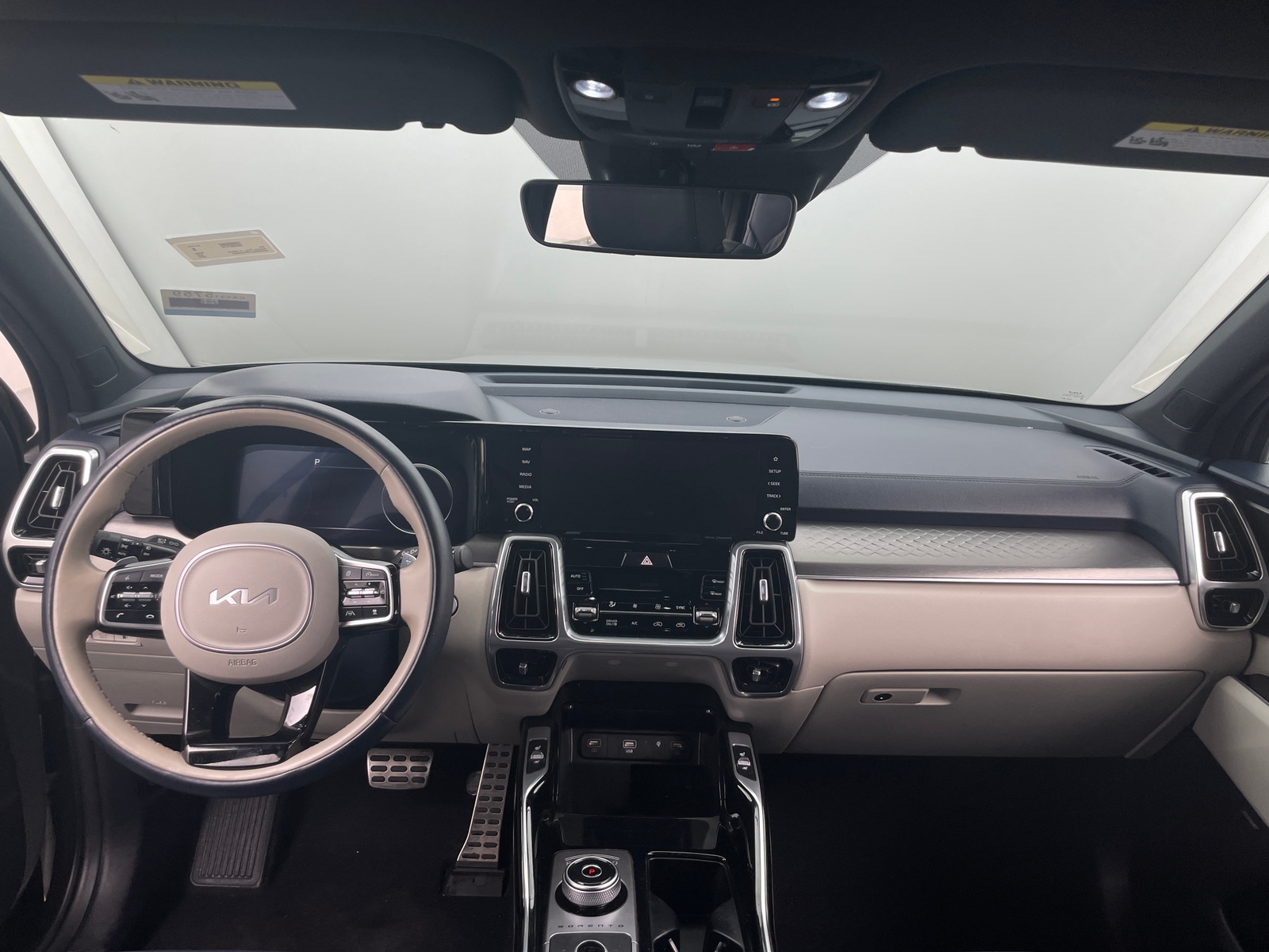 Thumbnail: 2023 Kia Sorento - 2