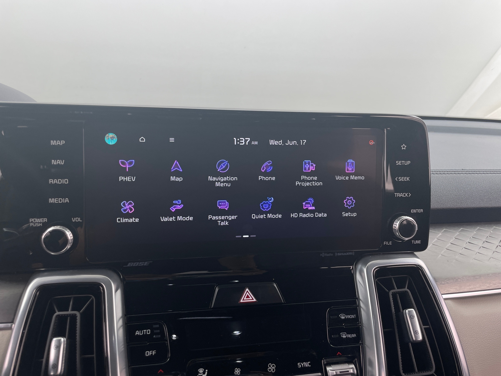Thumbnail: 2023 Kia Sorento - 3