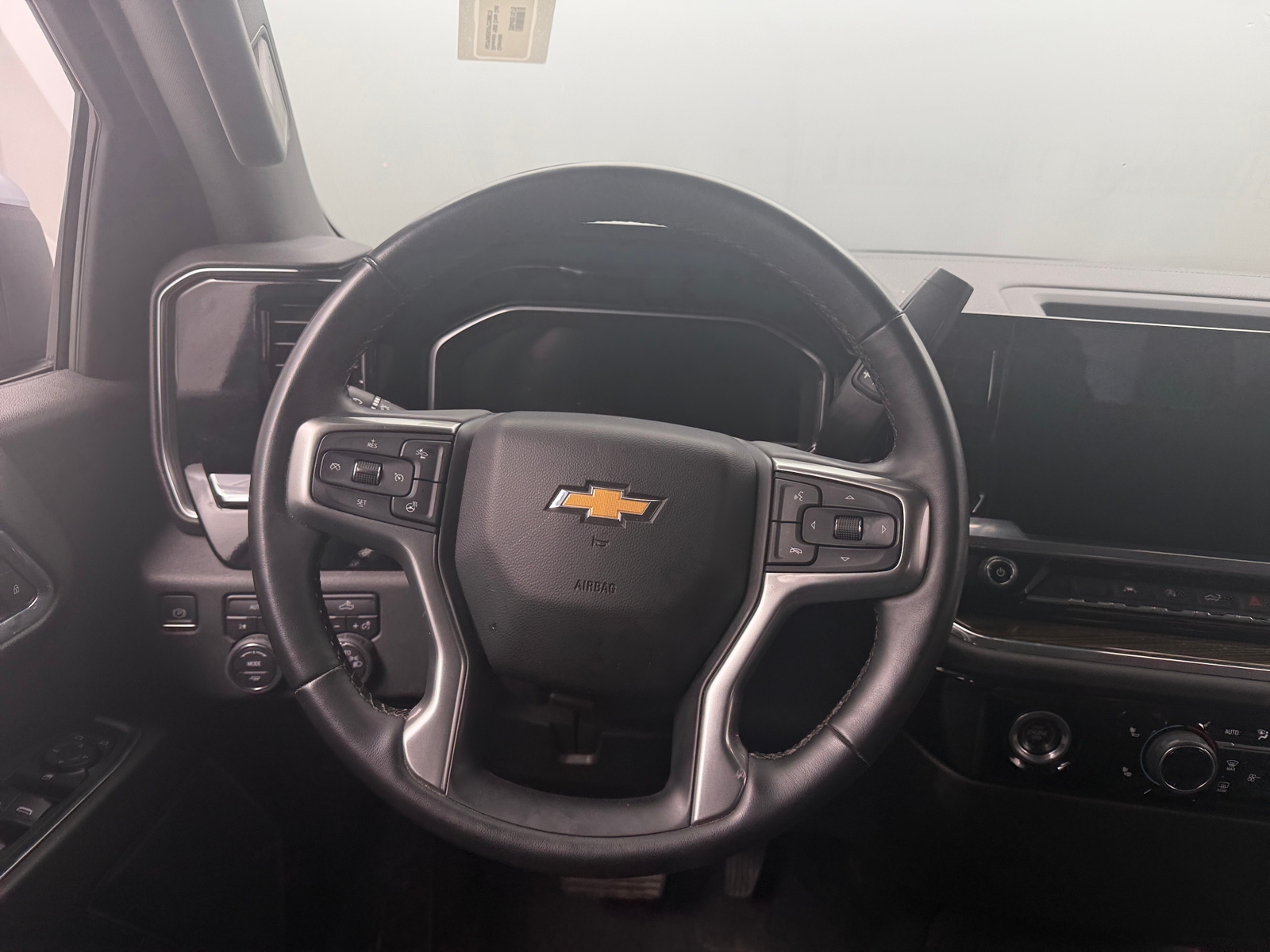 Thumbnail: 2023 Chevrolet Silverado 1500 - 5