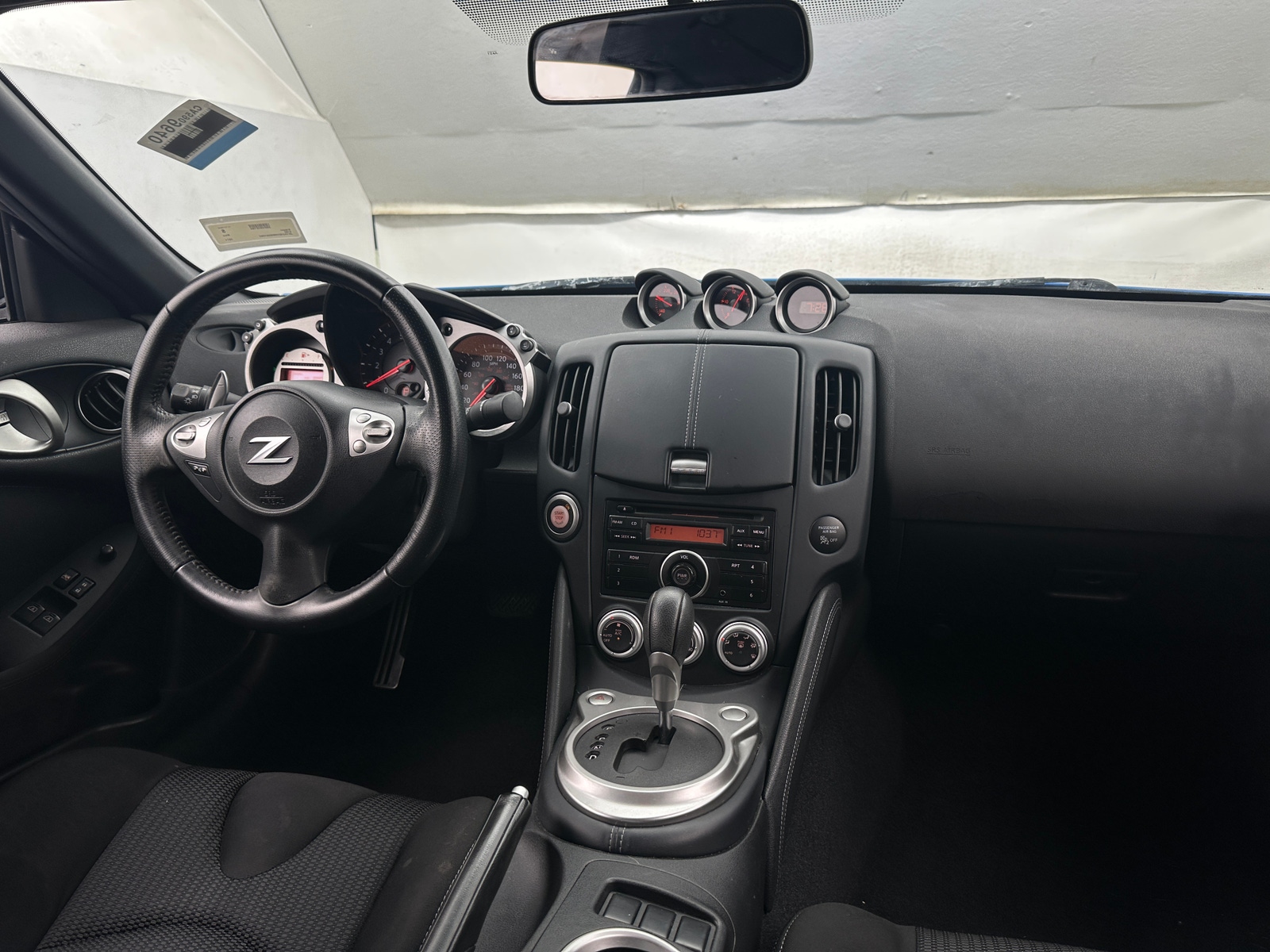 Thumbnail: 2011 Nissan Z - 3