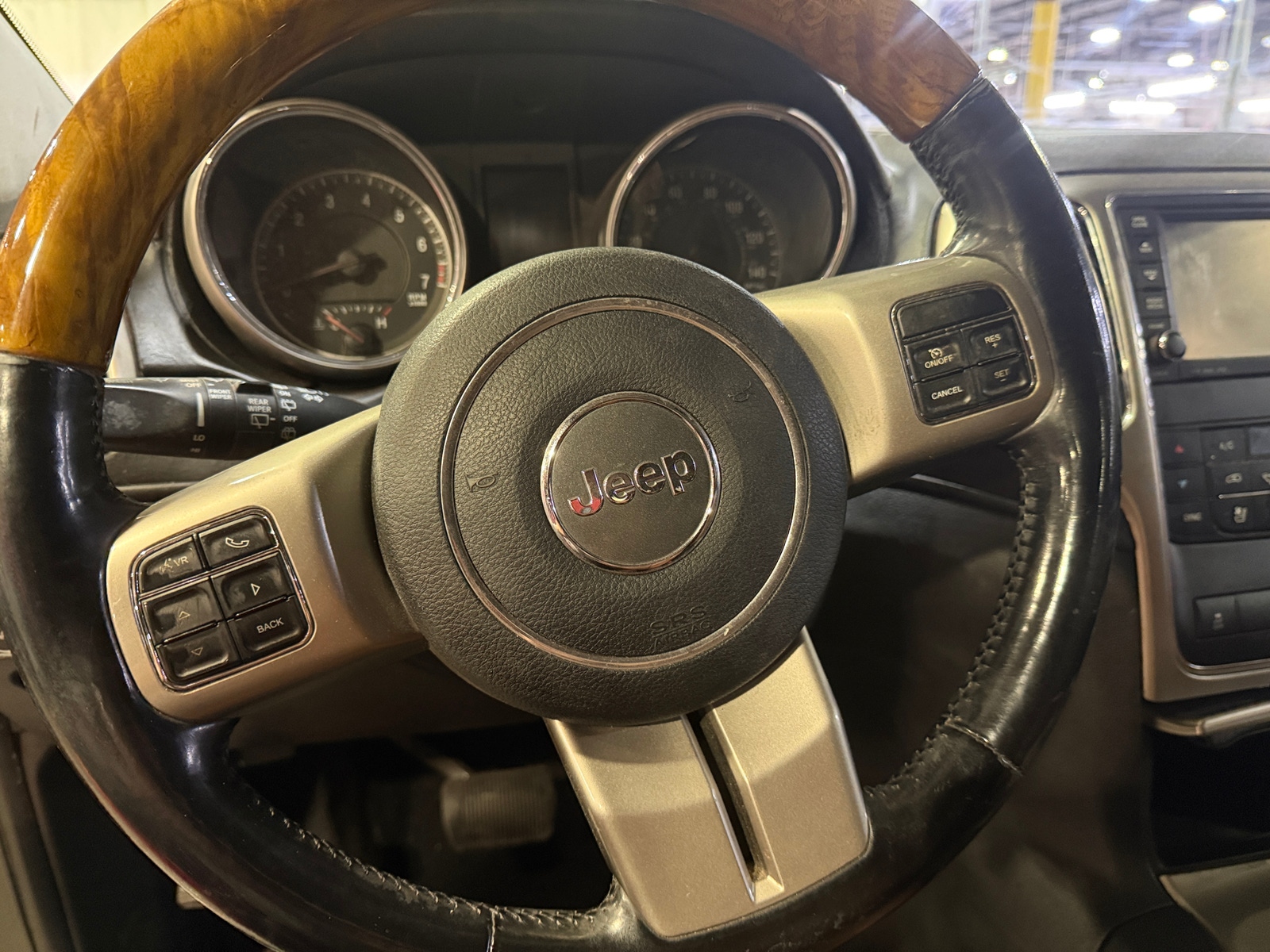 Thumbnail: 2012 Jeep Grand Cherokee - 5