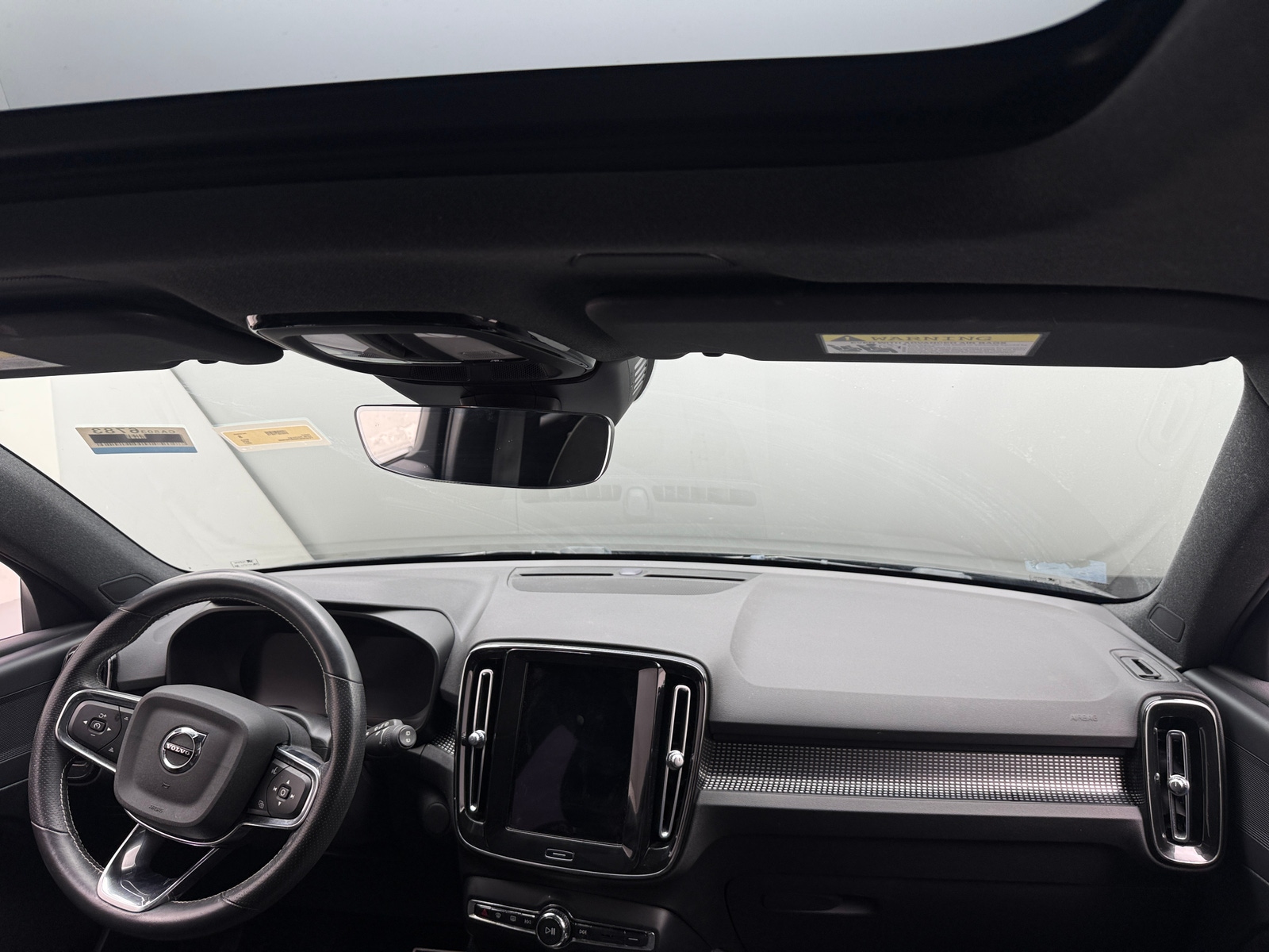 Thumbnail: 2021 Volvo XC40 - 2