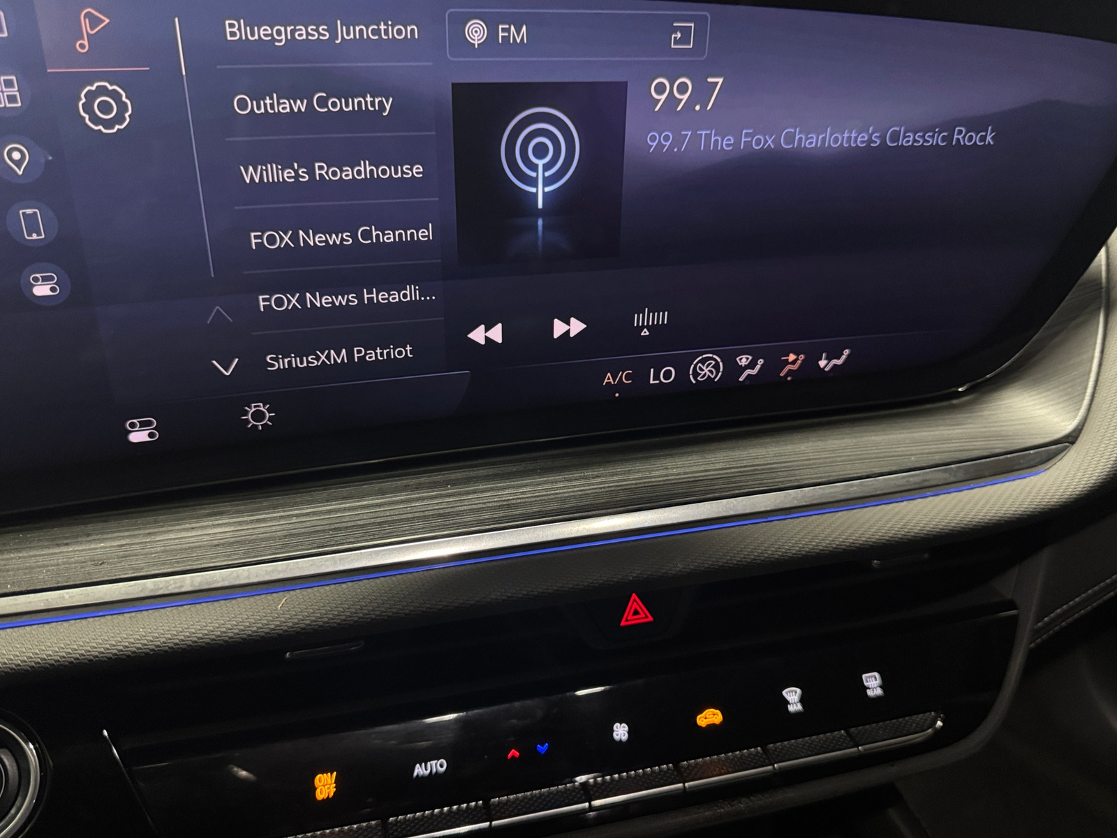 Thumbnail: 2024 Buick Envision - 3