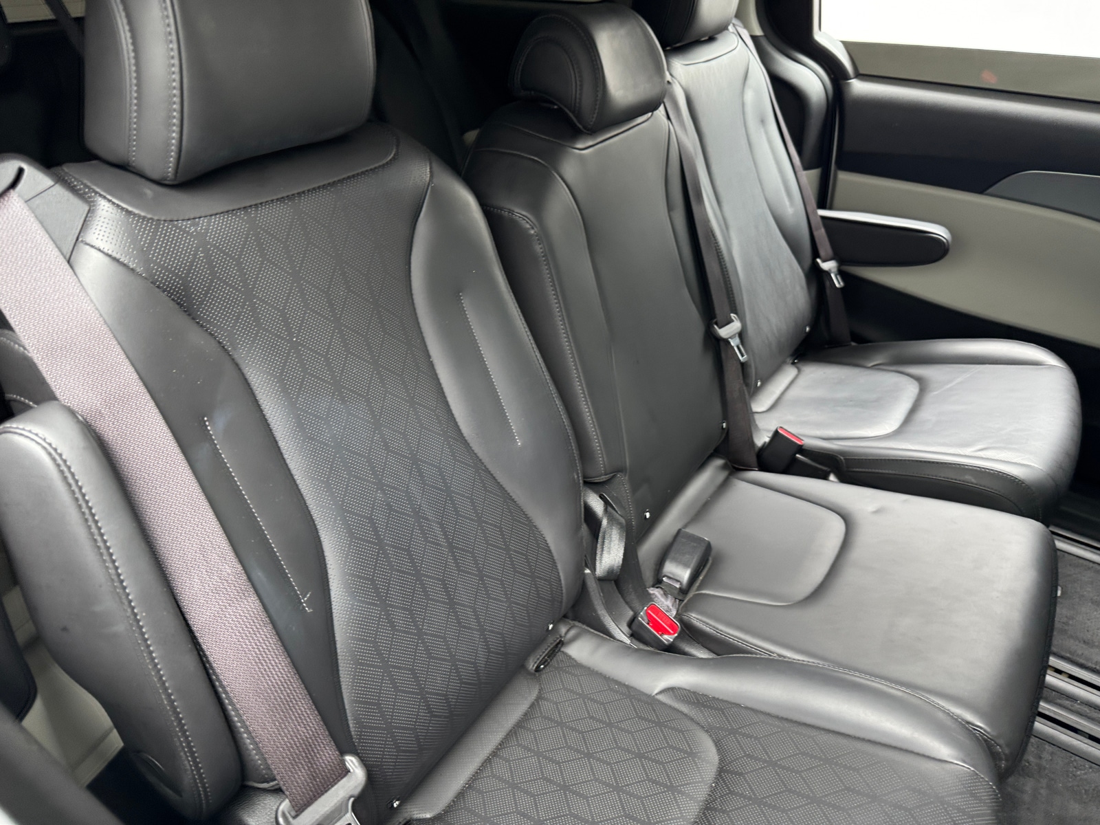 Thumbnail: 2022 Kia Carnival - 5