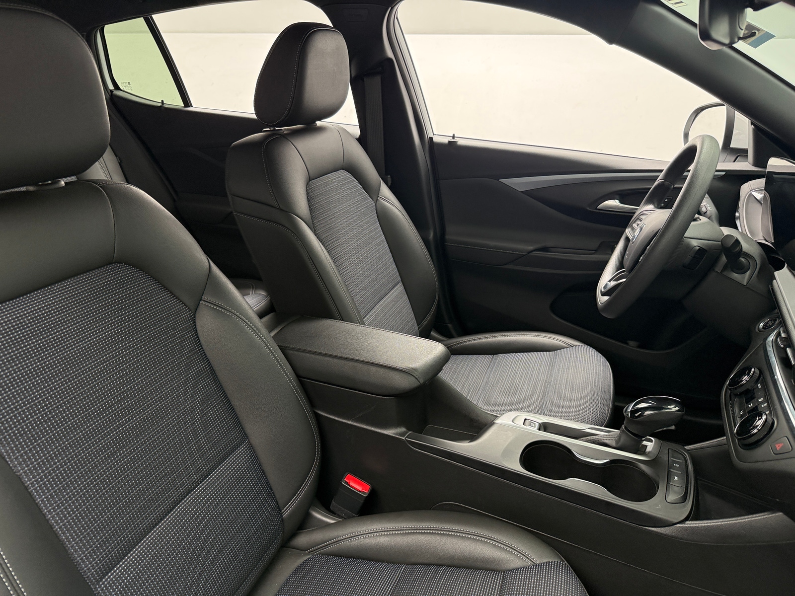 Thumbnail: 2025 Buick Envista - 2