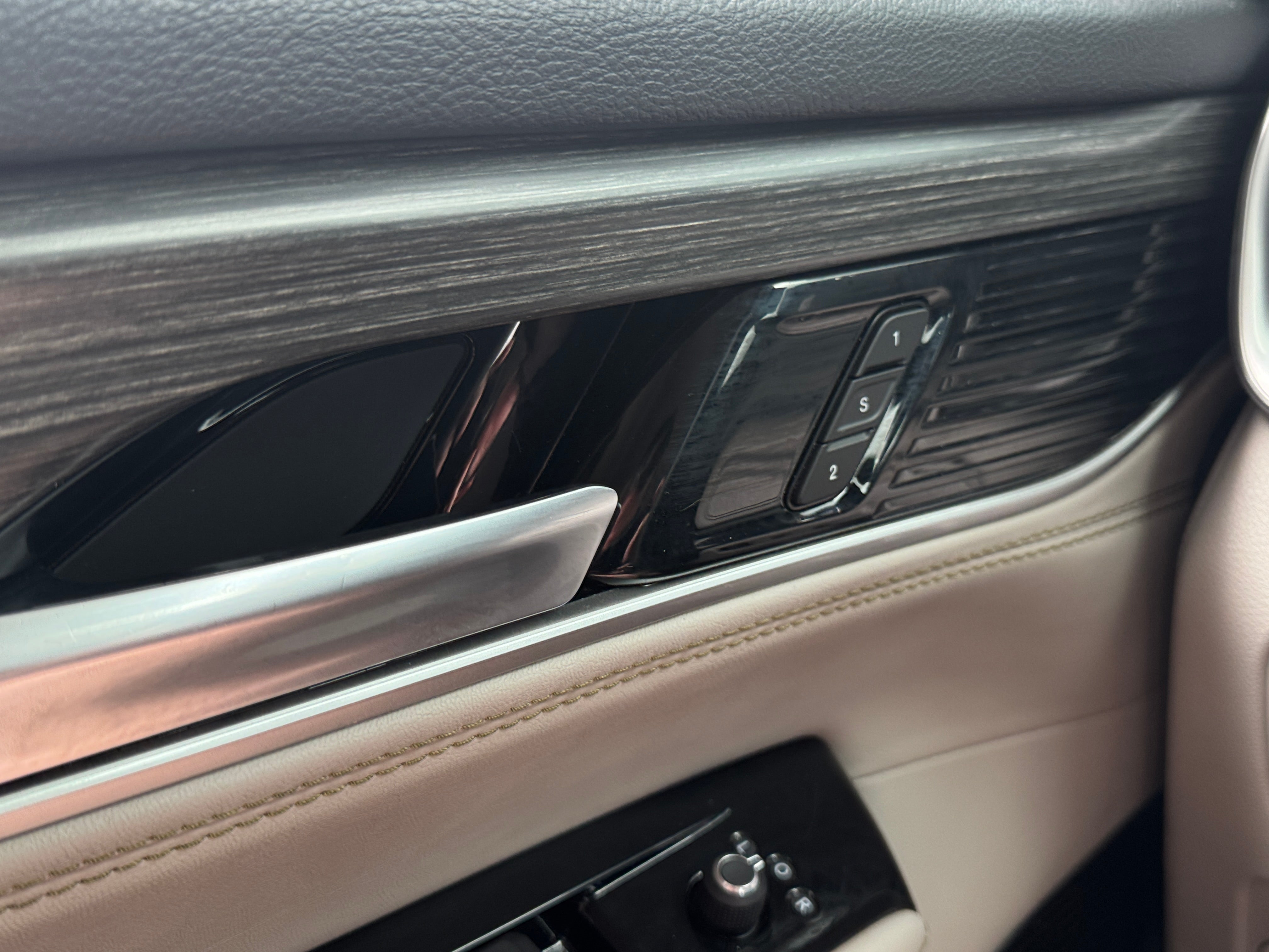 2024 Jeep Wagoneer L Series II - Photo 21