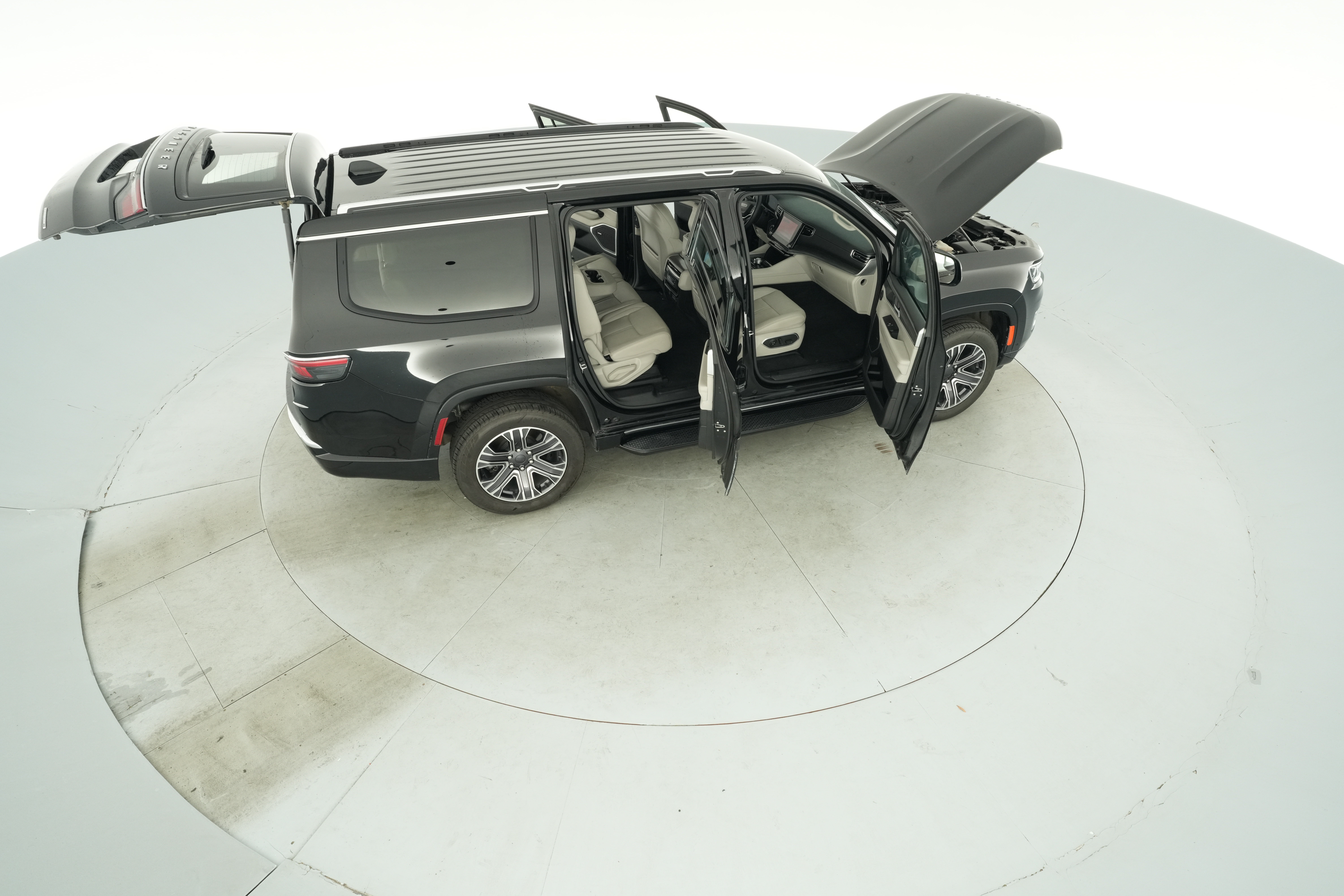 2024 Jeep Wagoneer L Series II - Photo 40