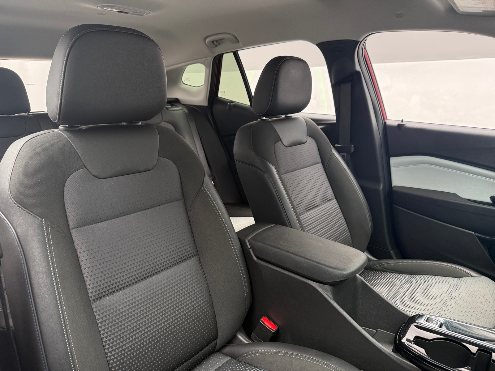 Thumbnail: 2025 Chevrolet Trax - 2