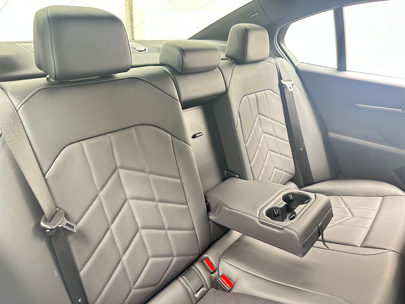 Thumbnail: 2026 BMW 5 Series - 5