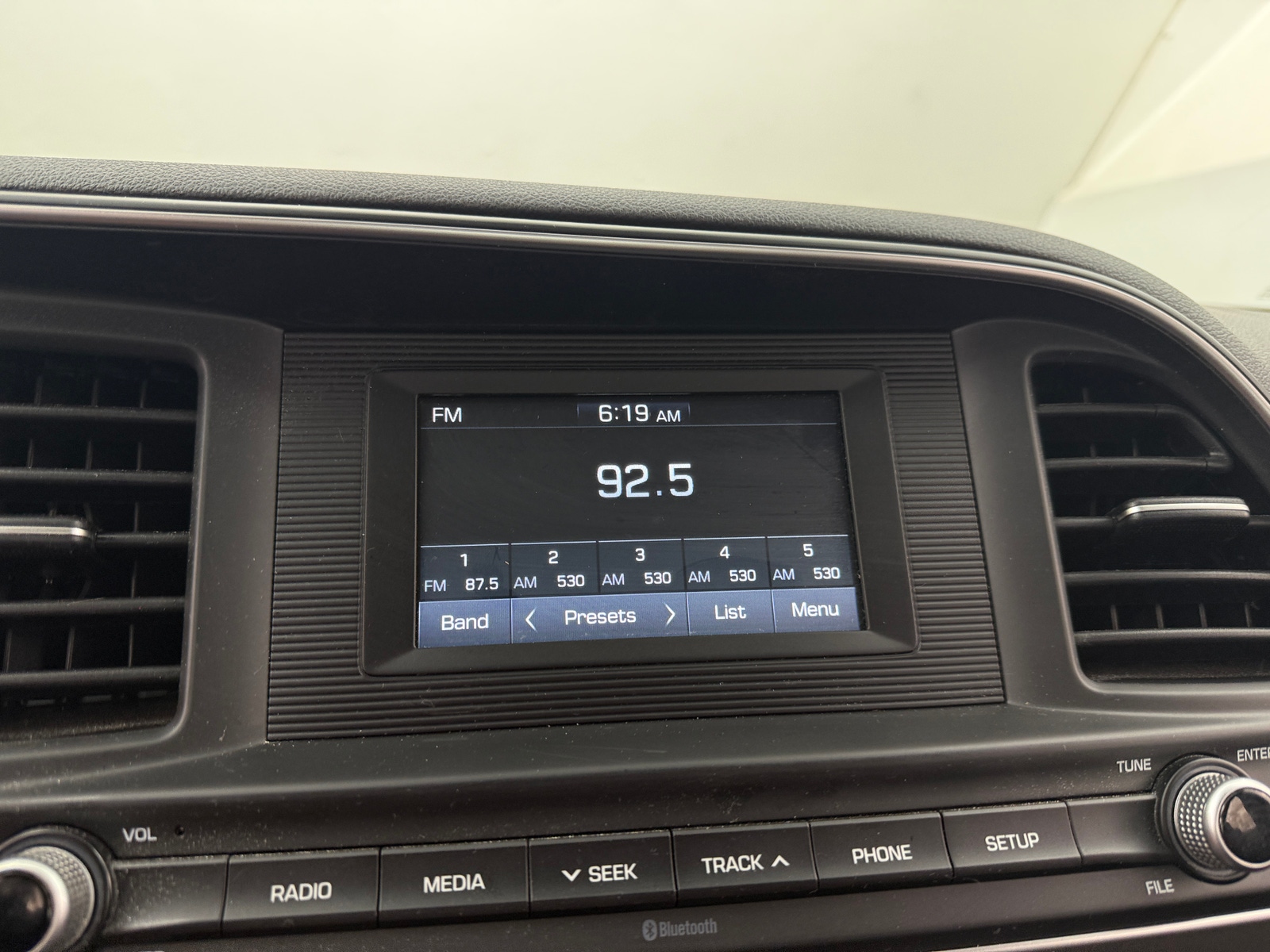 Thumbnail: 2020 Hyundai Elantra - 4