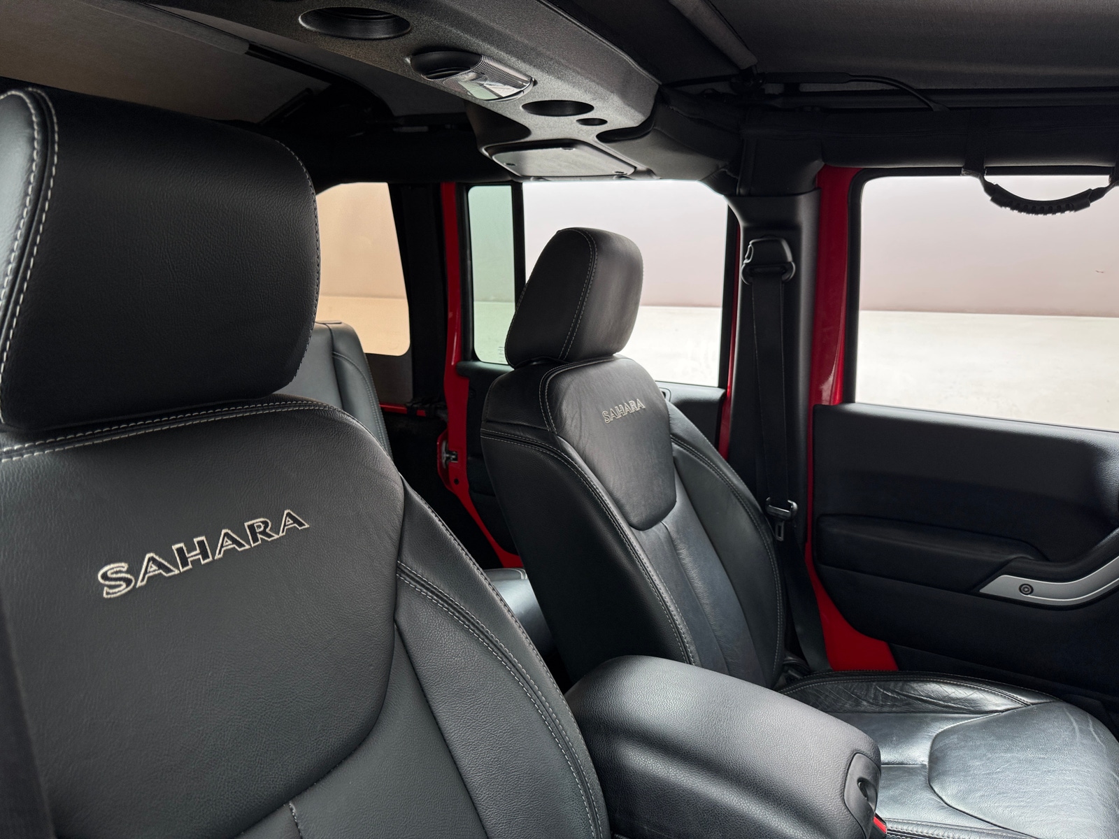 Thumbnail: 2016 Jeep Wrangler - 2