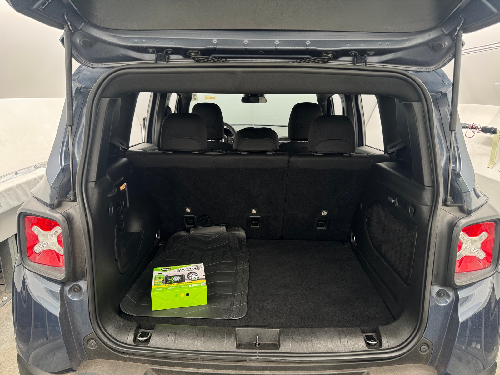 Thumbnail: 2021 Jeep Renegade - 7