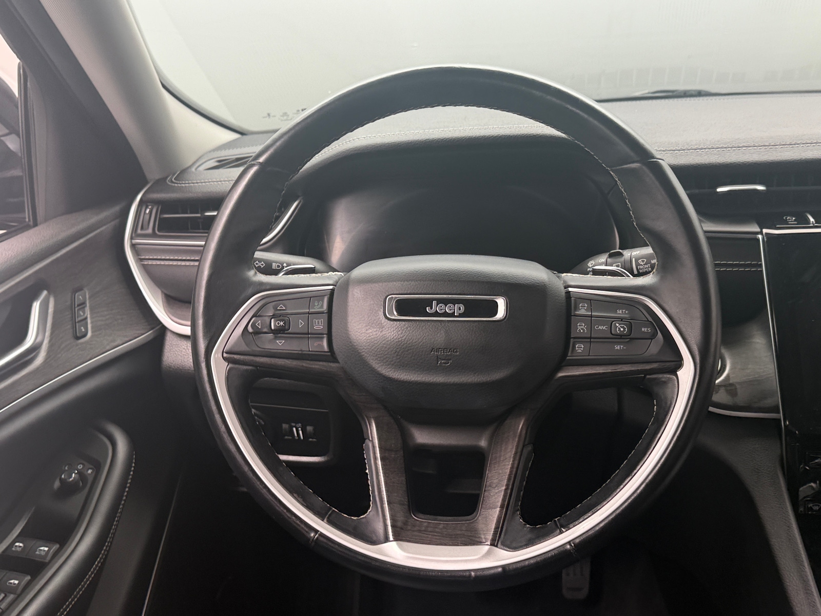 Thumbnail: 2021 Jeep Grand Cherokee L - 4