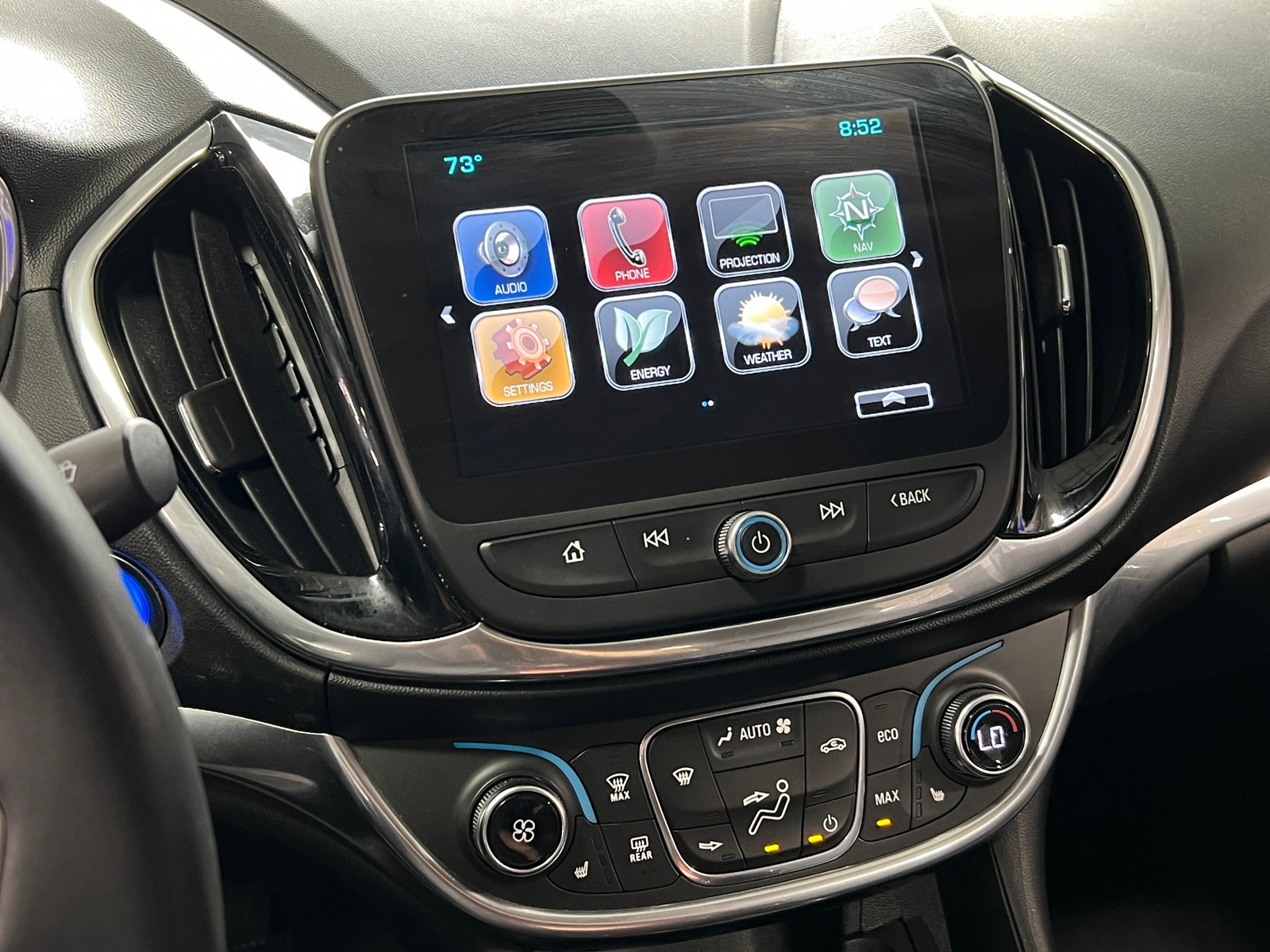 Thumbnail: 2017 Chevrolet Volt - 3