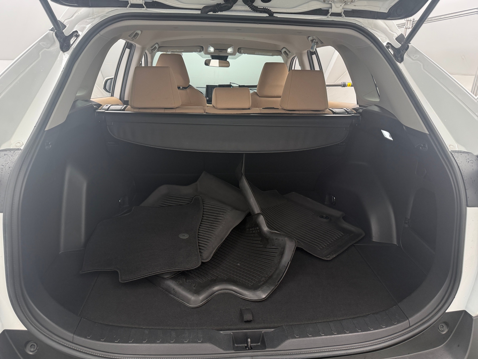 Thumbnail: 2021 Toyota RAV4 - 7