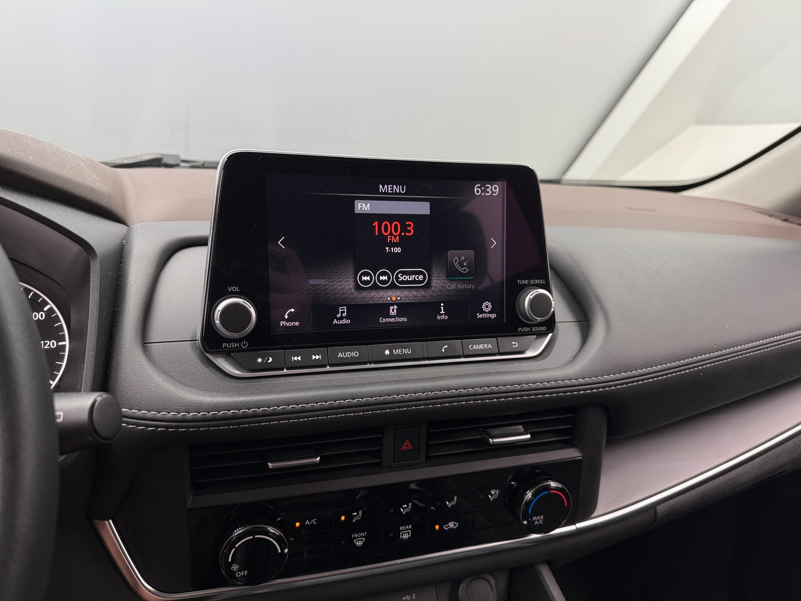 Thumbnail: 2023 Nissan Rogue - 4