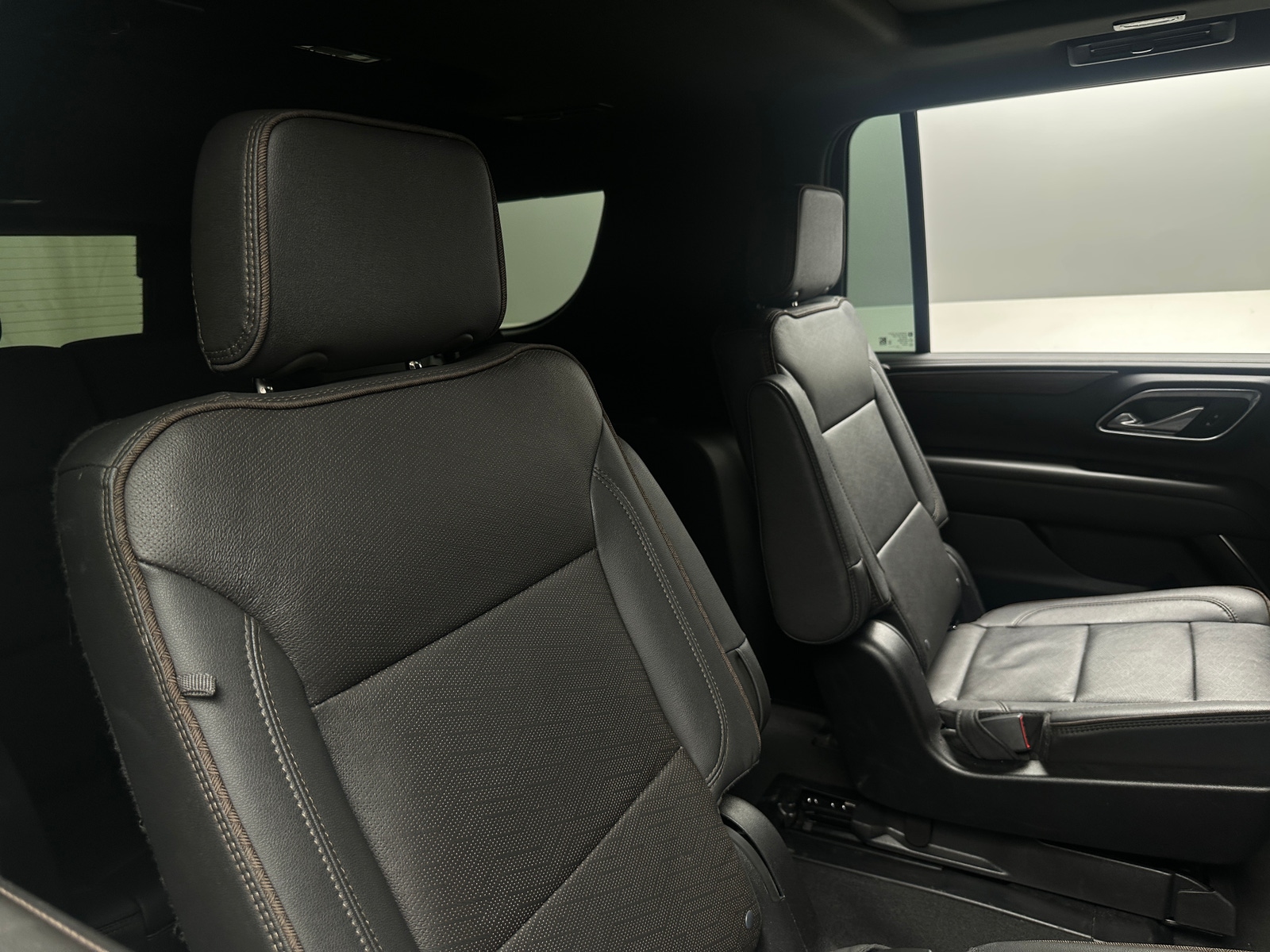 Thumbnail: 2023 Chevrolet Suburban - 5