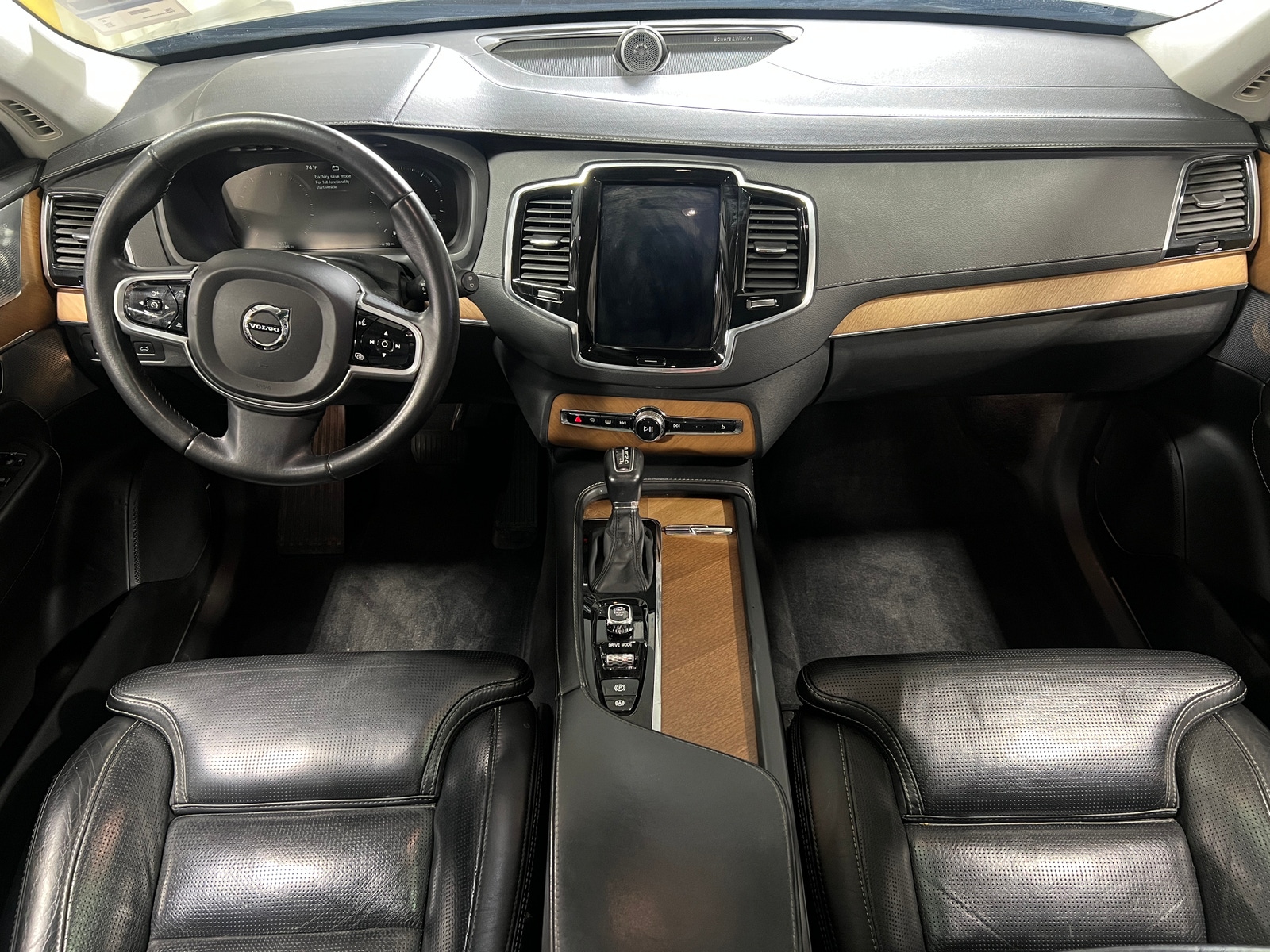Thumbnail: 2018 Volvo XC90 - 2
