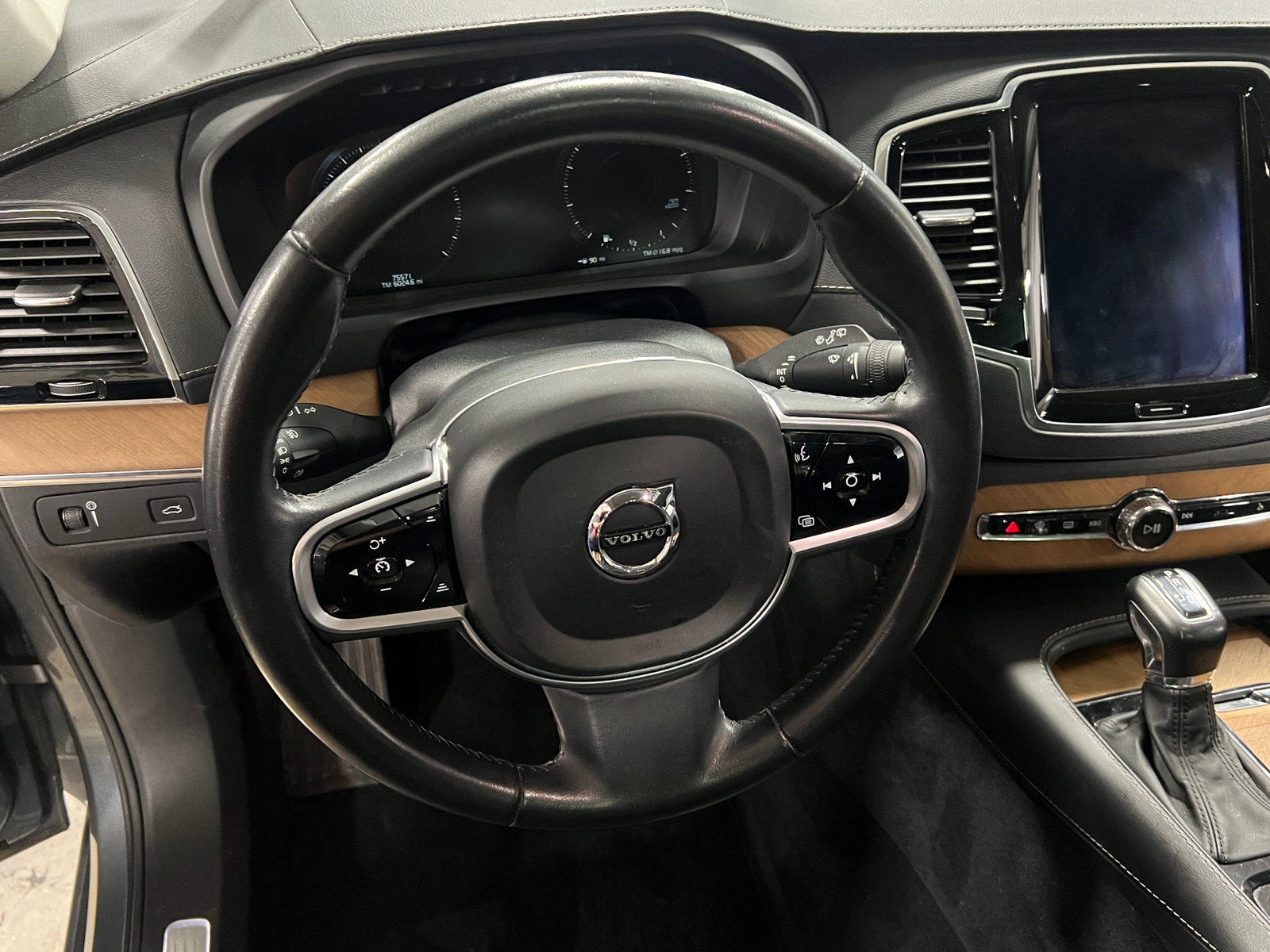 Thumbnail: 2018 Volvo XC90 - 4
