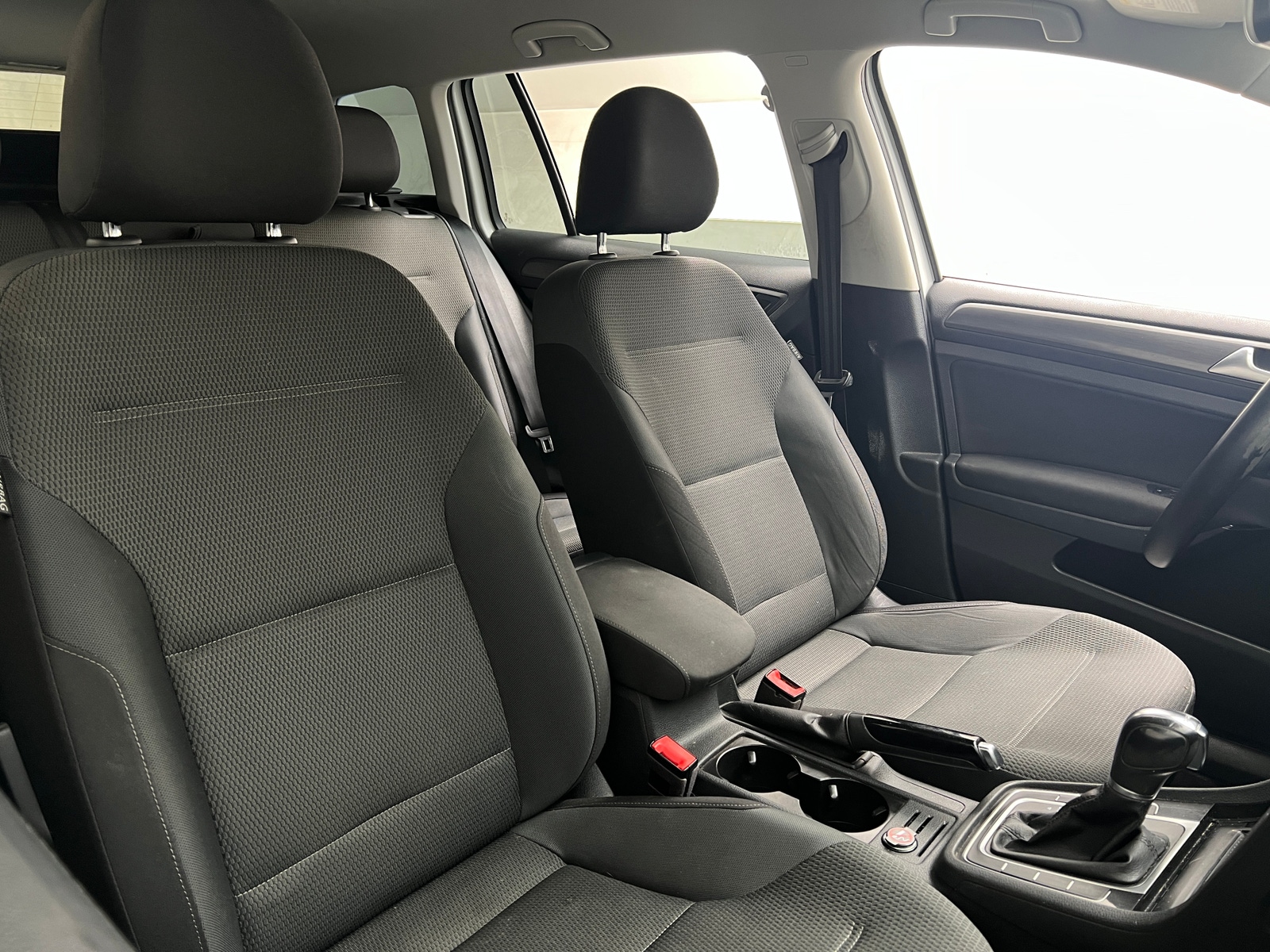 Thumbnail: 2019 Volkswagen e-Golf - 2