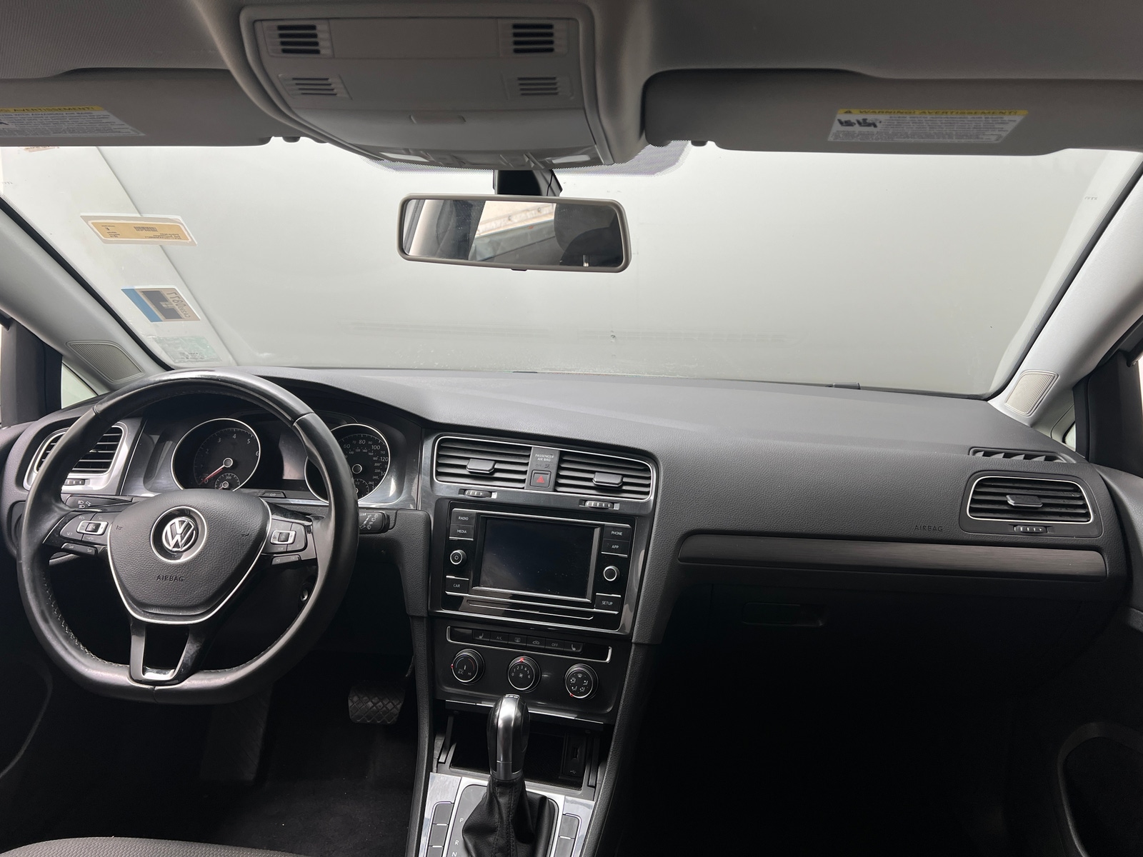 Thumbnail: 2019 Volkswagen e-Golf - 3