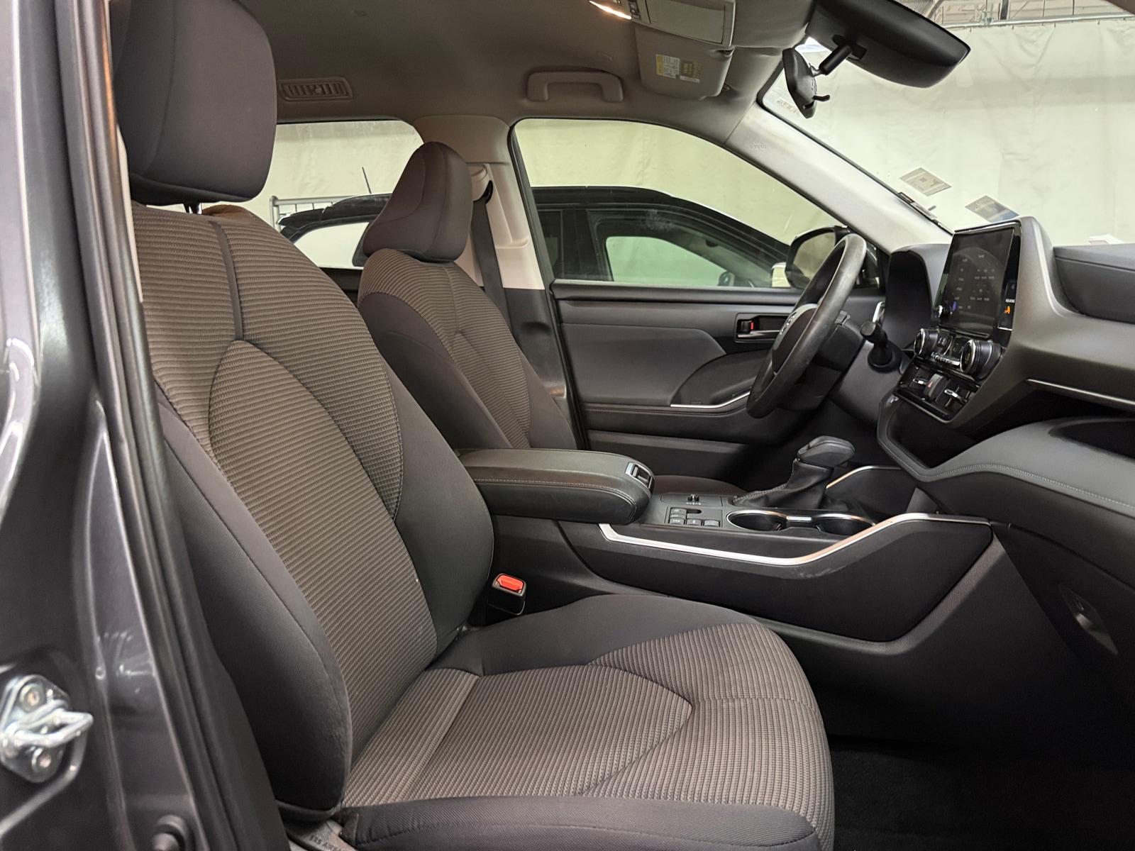 Thumbnail: 2023 Toyota Highlander - 2