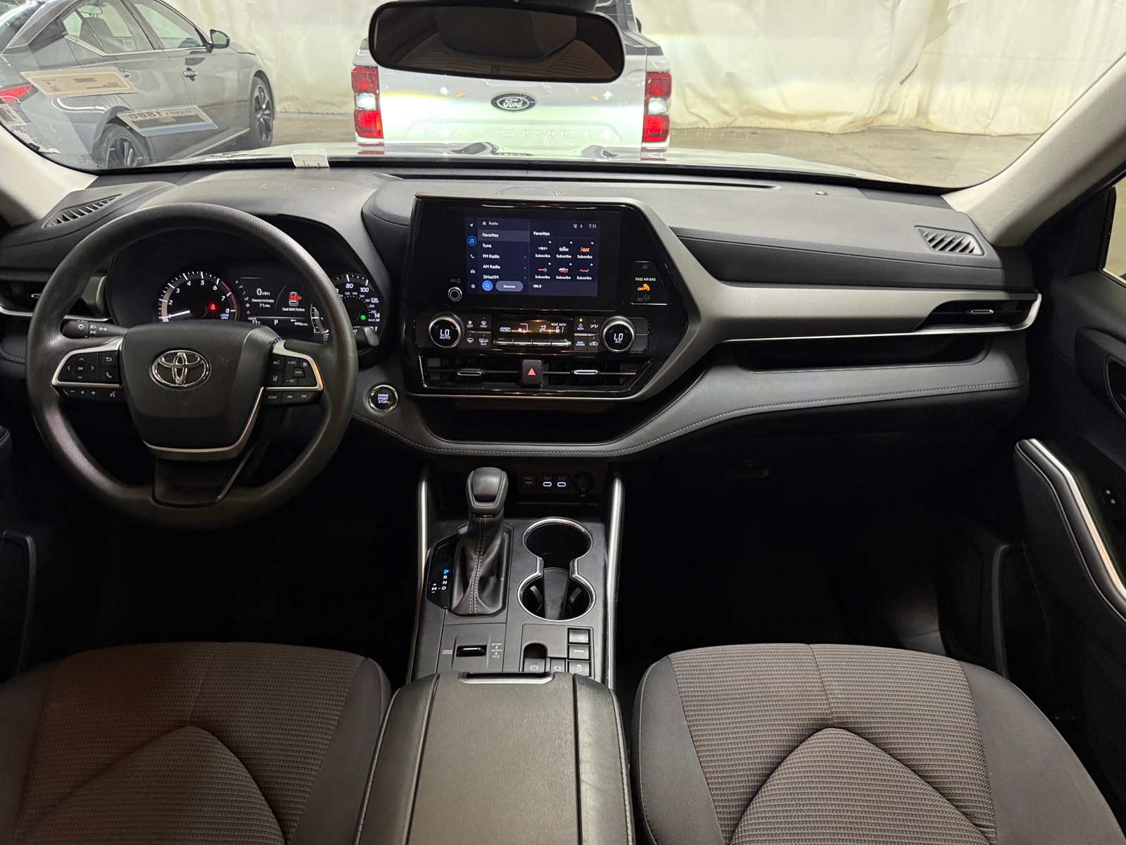 Thumbnail: 2023 Toyota Highlander - 3