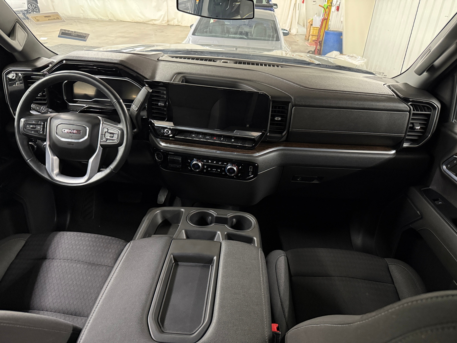Thumbnail: 2023 GMC Sierra 1500 - 3